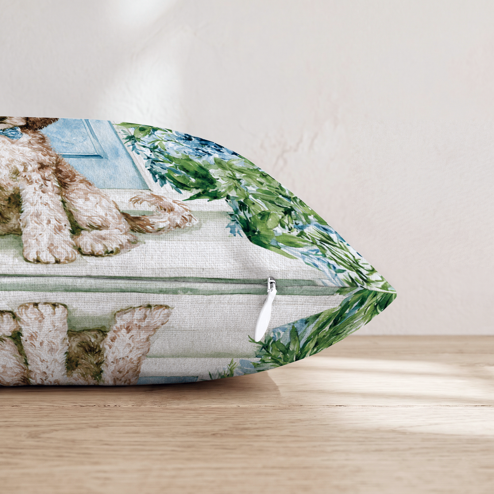 HH742853 HH742853_pillow_edge_zipper.png