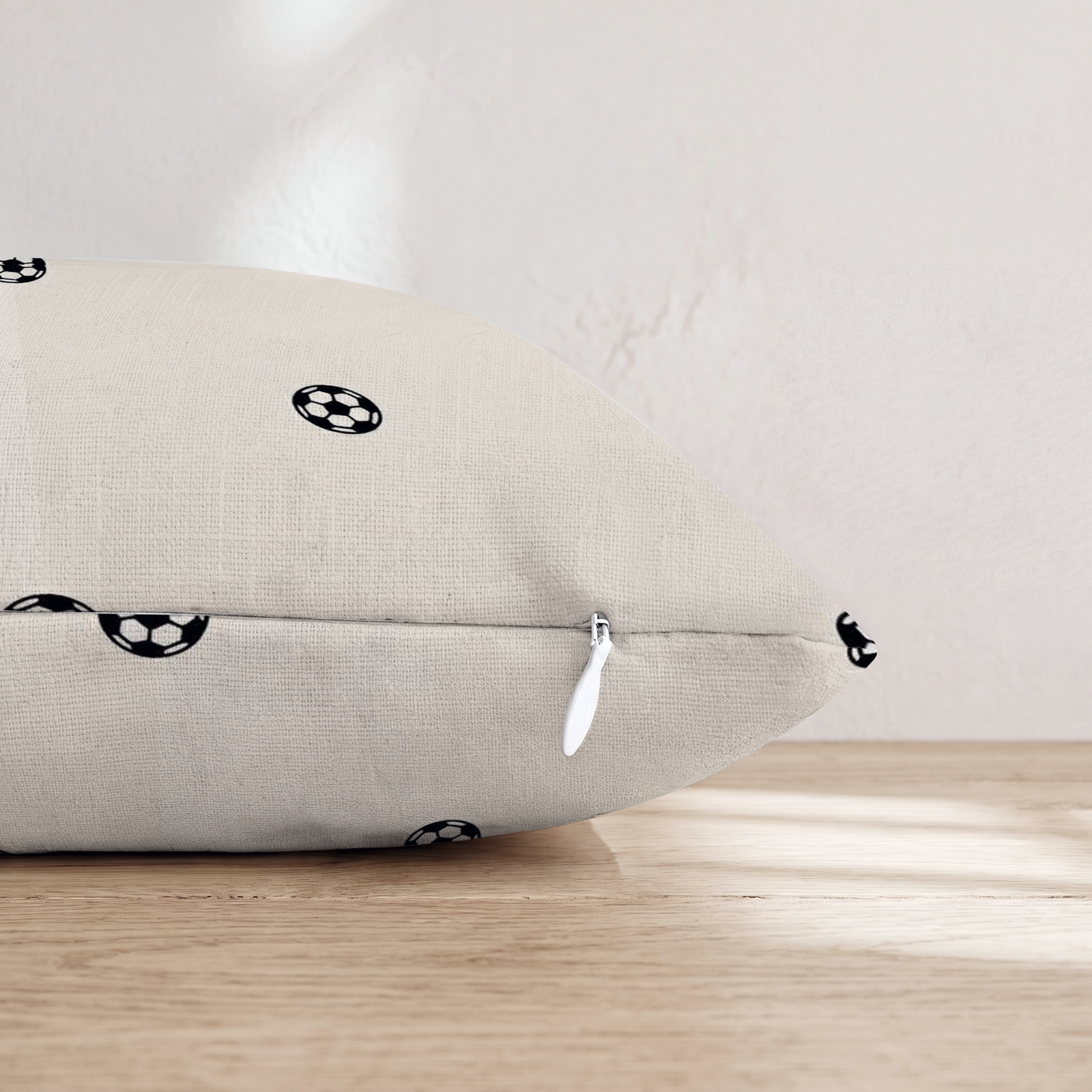 HH749495 HH749495_pillow_edge_zipper.png