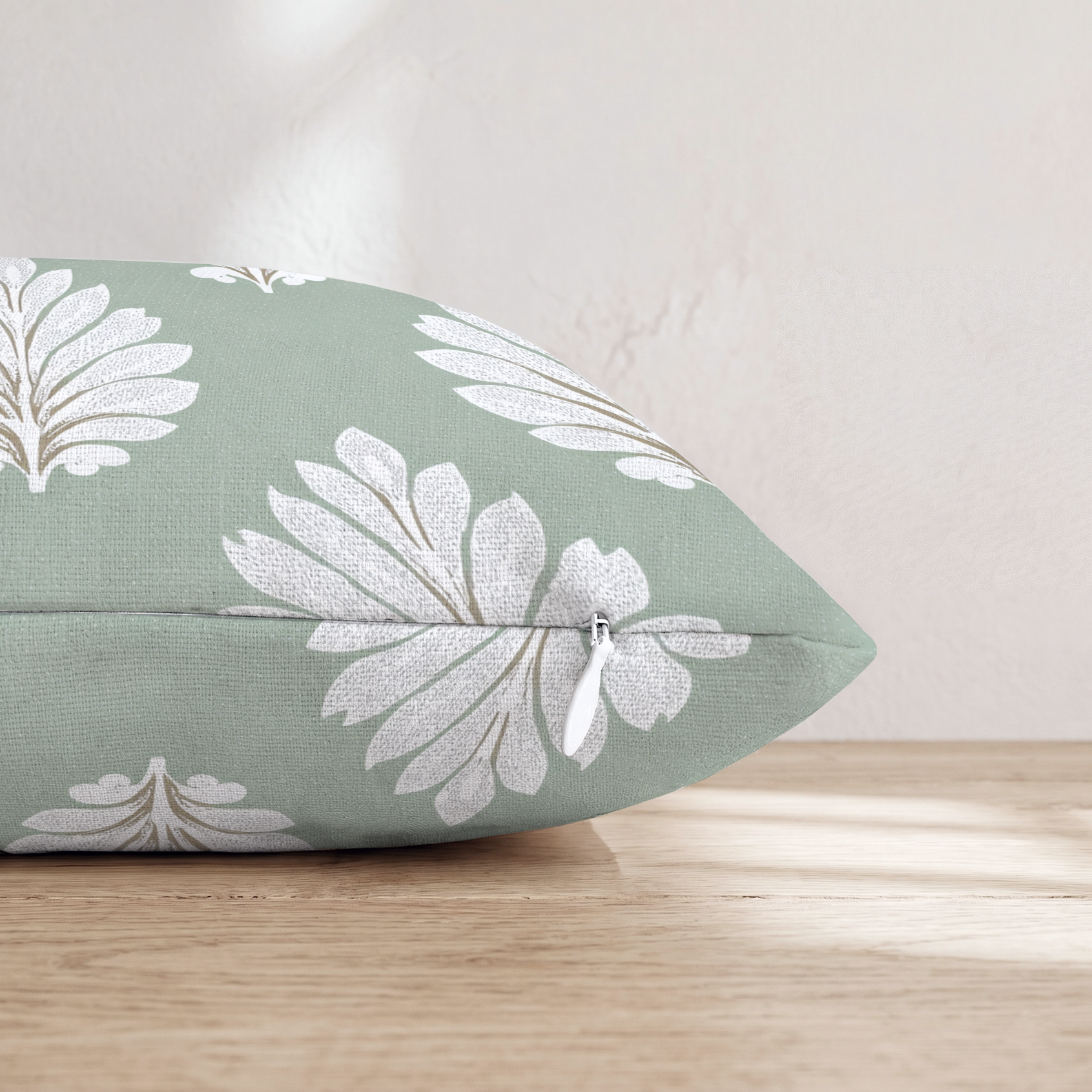HH764696 HH764696_pillow_edge_zipper.png