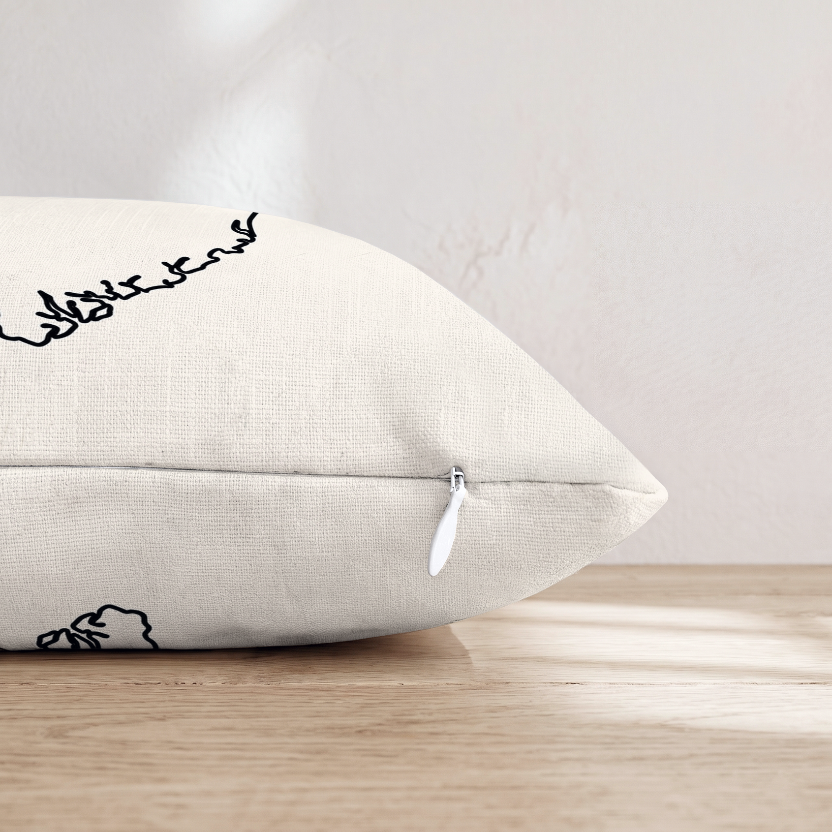 HH771098 HH771098_pillow_edge_zipper.png