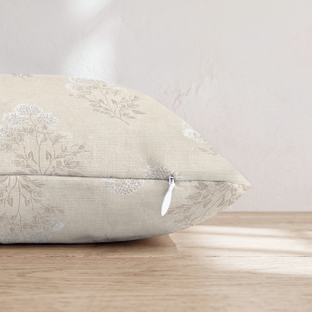 HH772837 HH772837_pillow_edge_zipper.png