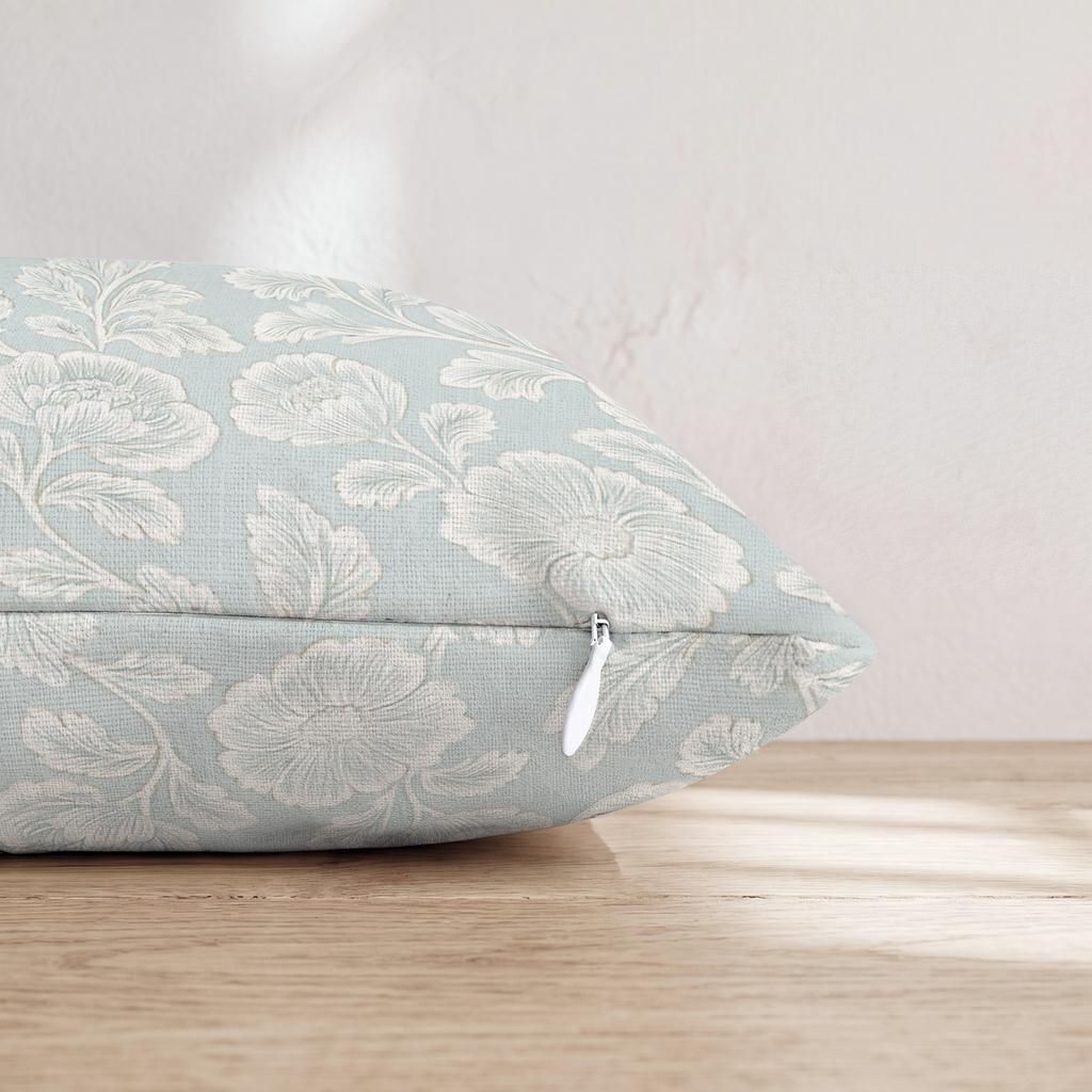HH776759 HH776759_pillow_edge_zipper.png