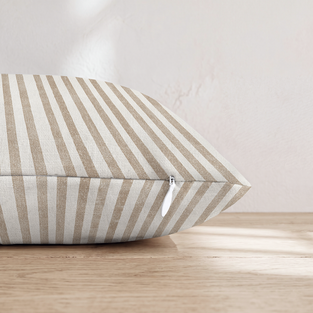 HH777549 HH777549_pillow_edge_zipper.png