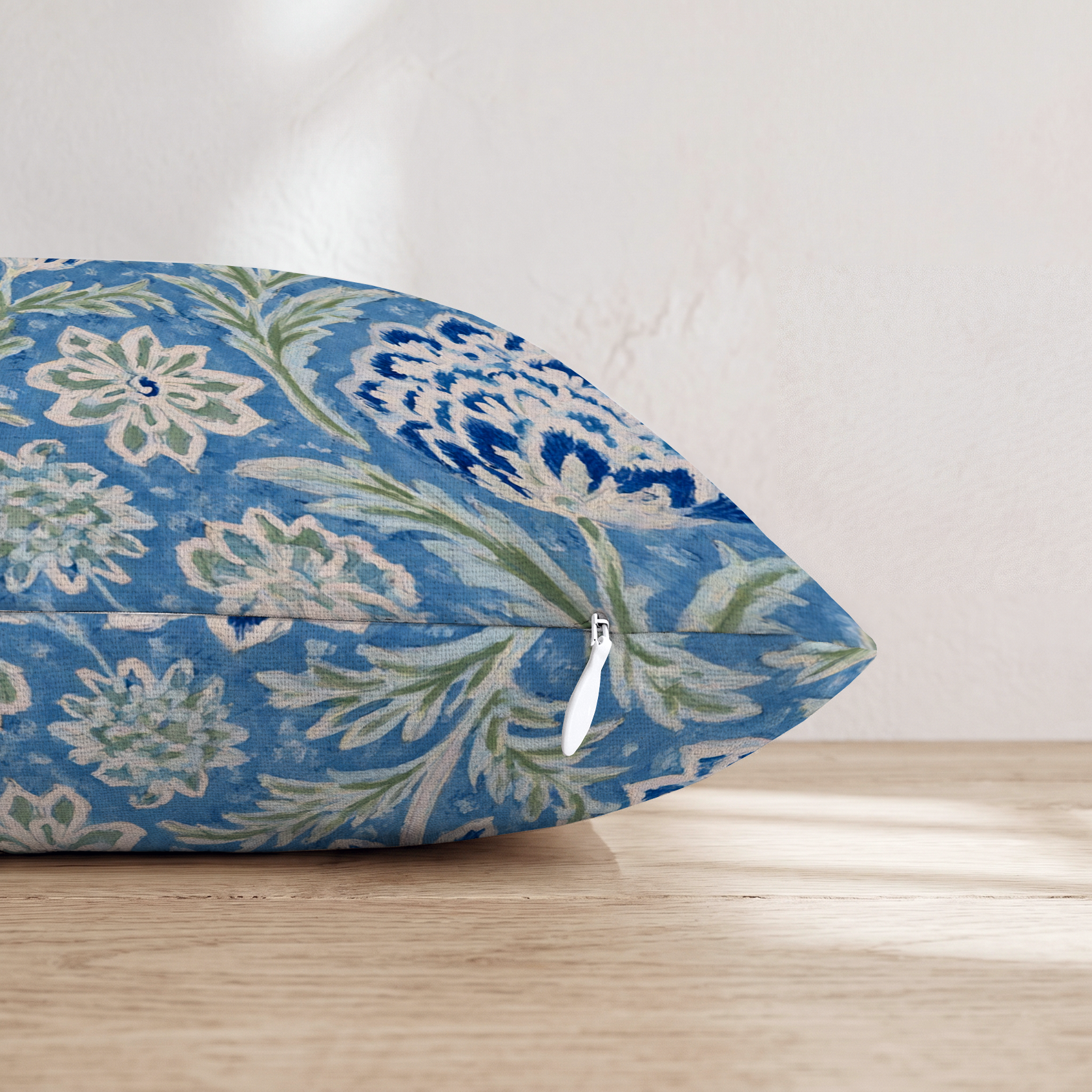 HH787869 HH787869_pillow_edge_zipper.png