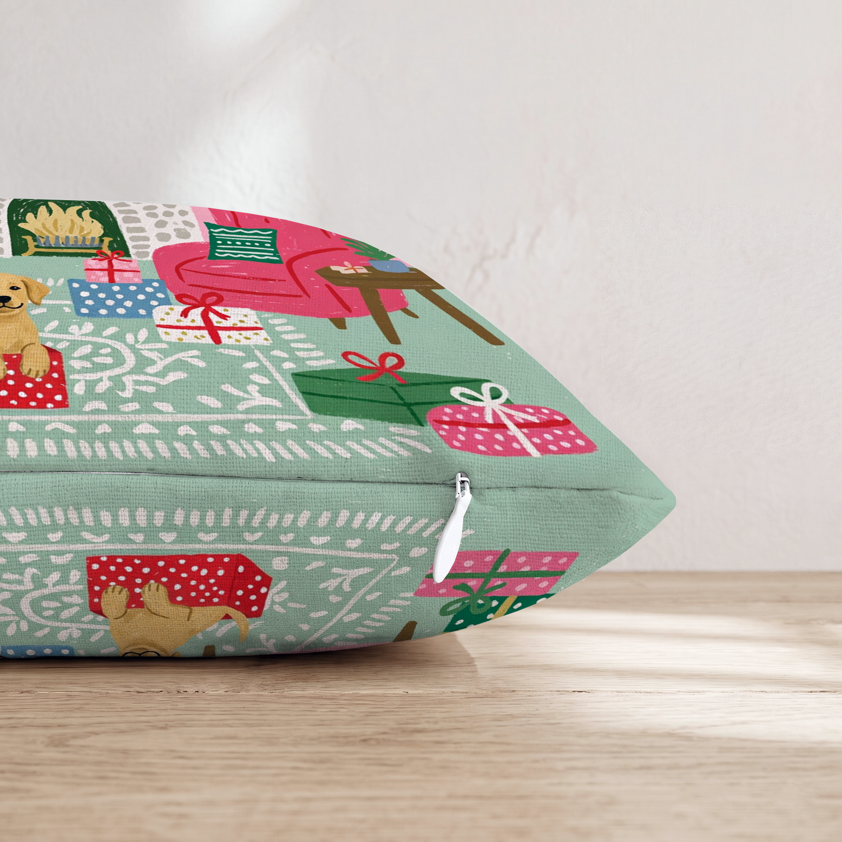 HH793483 HH793483_pillow_edge_zipper.png