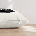 HH797996 HH797996_pillow_edge_zipper.png