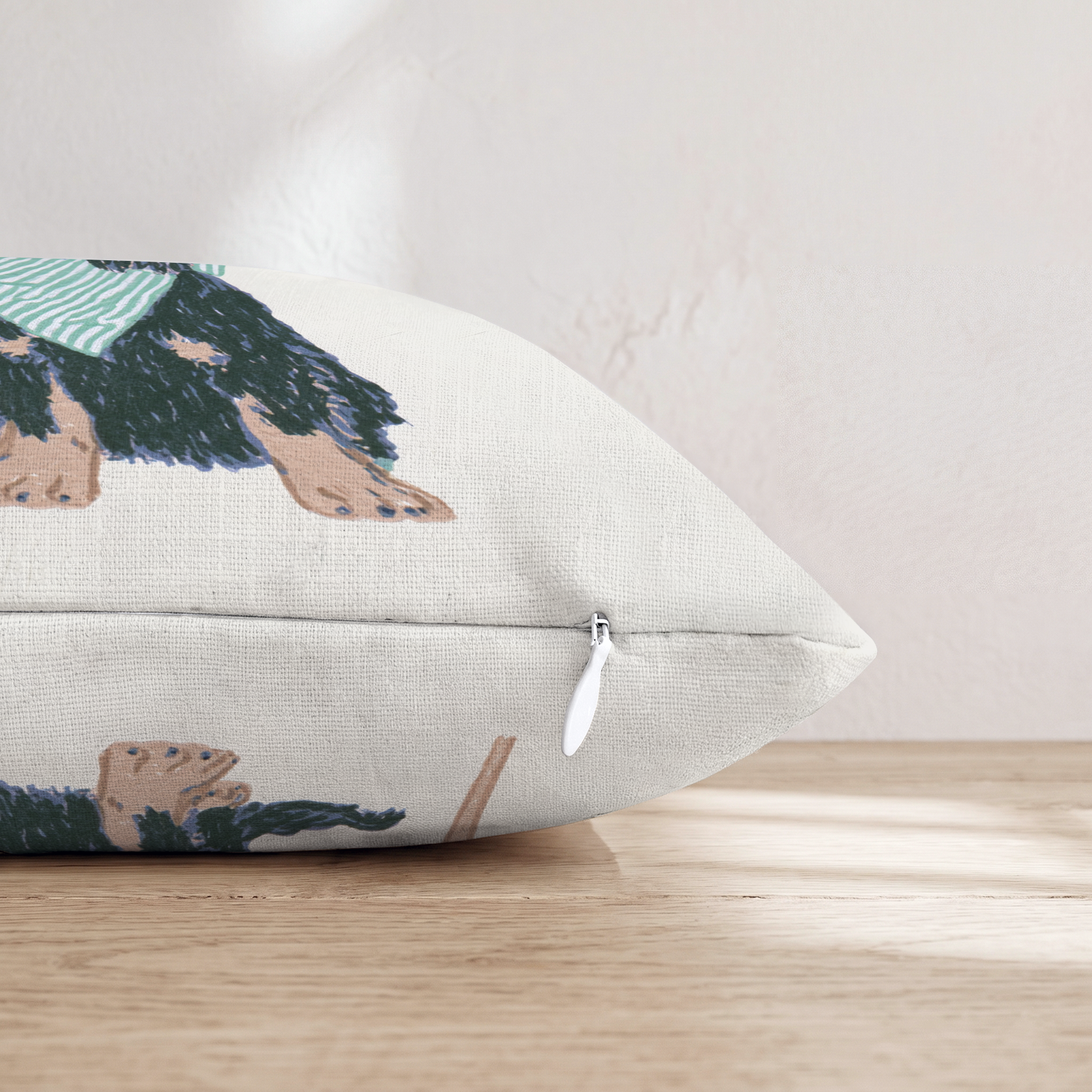 HH807405 HH807405_pillow_edge_zipper.png
