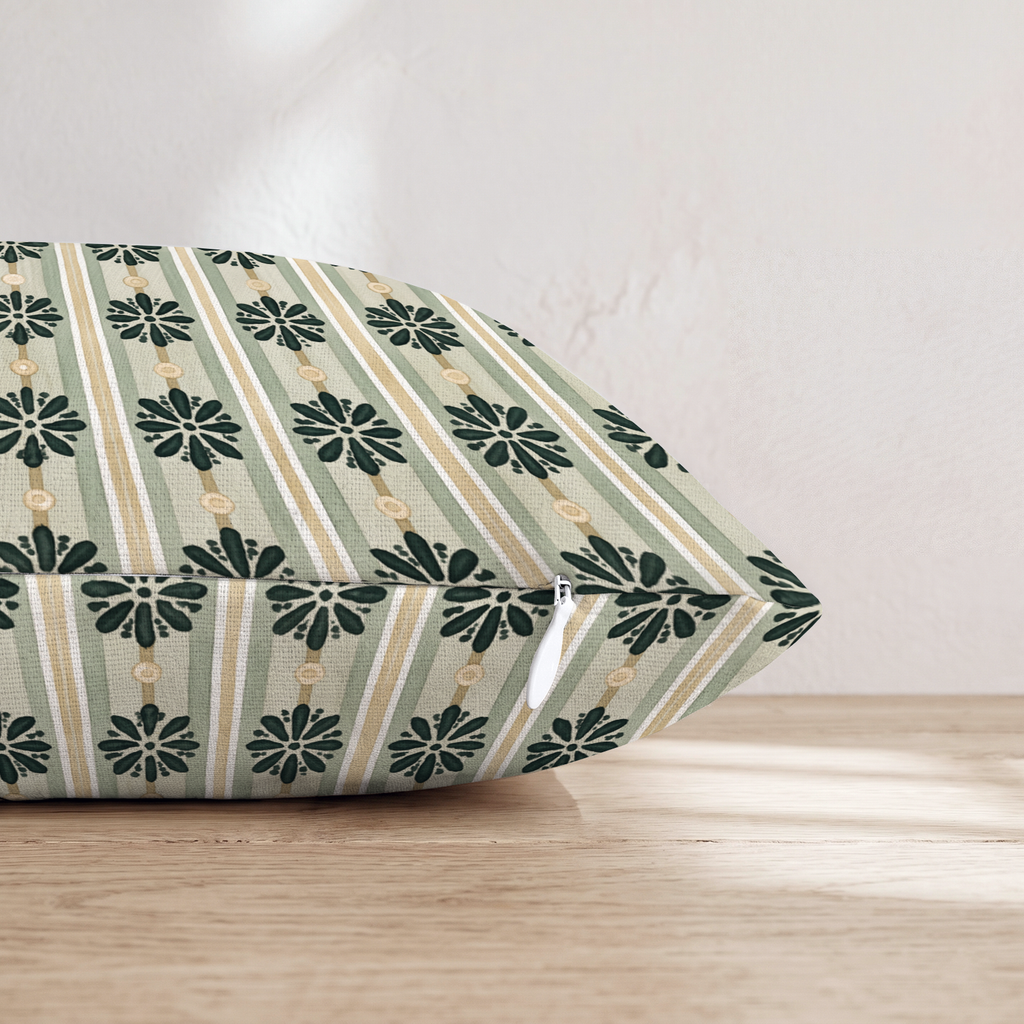 HH808373 HH808373_pillow_edge_zipper.png
