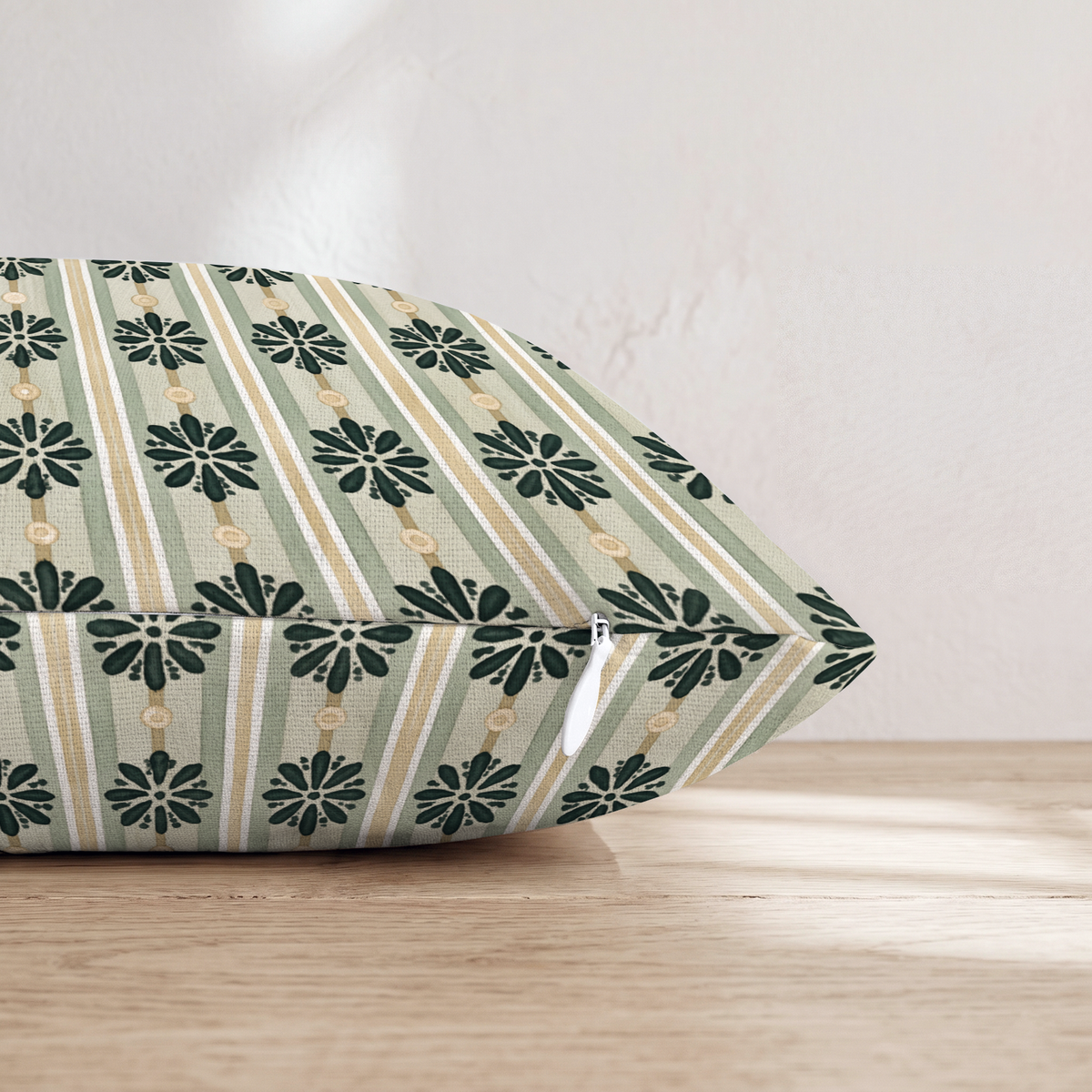 HH808373 HH808373_pillow_edge_zipper.png