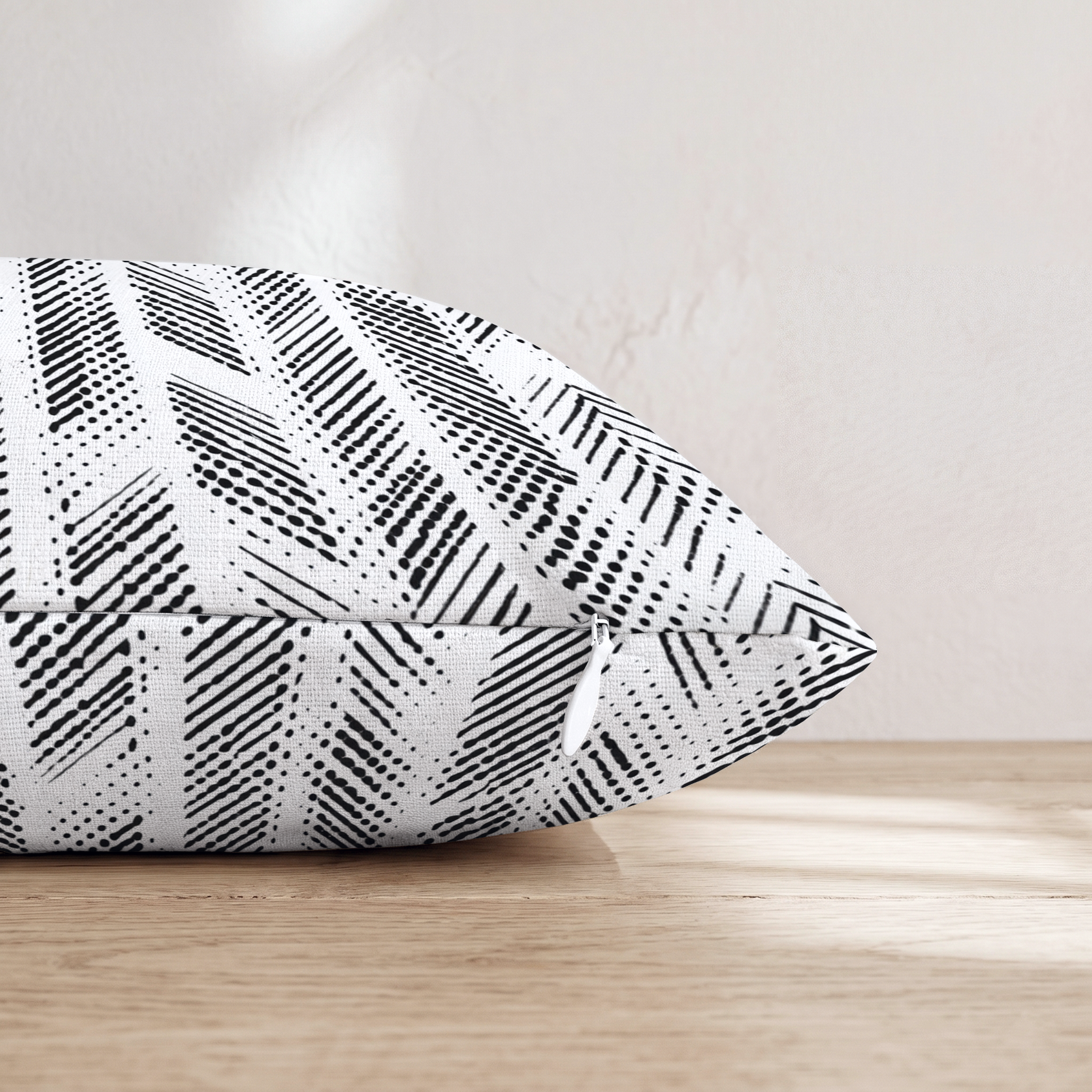 HH811042 HH811042_pillow_edge_zipper.png