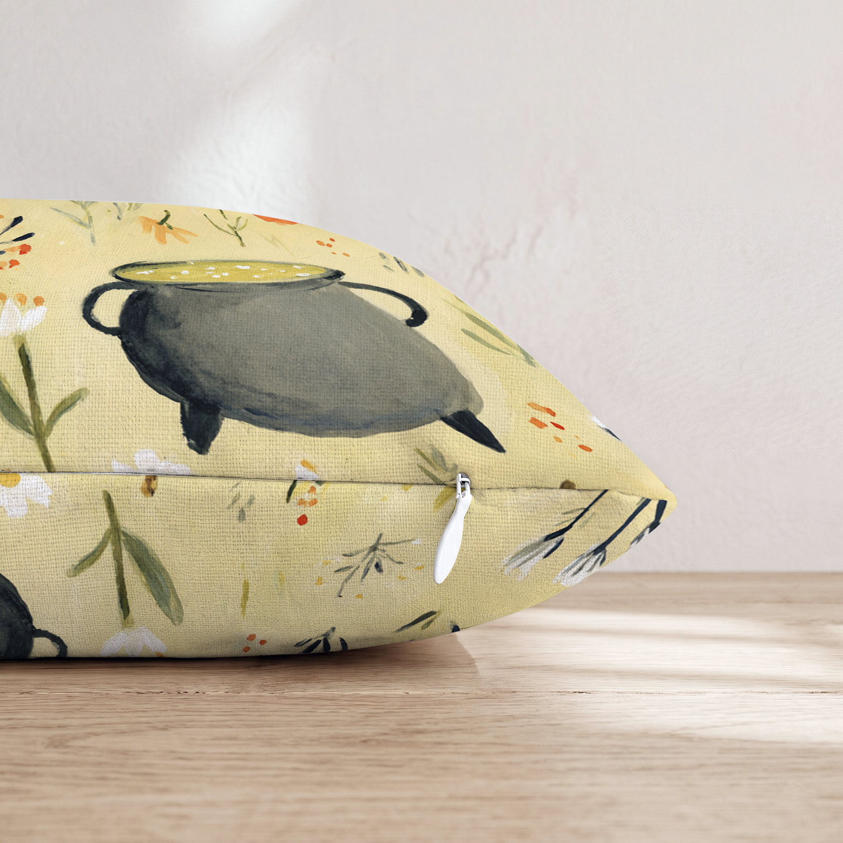 HH824562 HH824562_pillow_edge_zipper.png