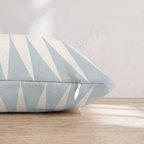 HH825655 HH825655_pillow_edge_zipper.png