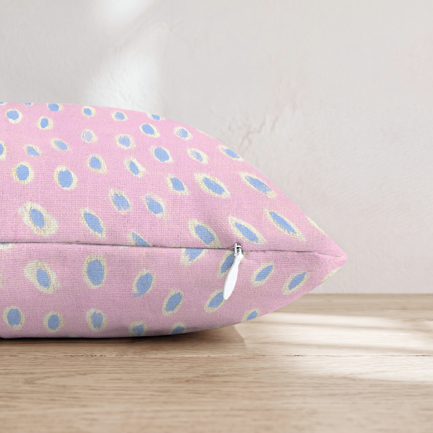 HH831396 HH831396_pillow_edge_zipper.png