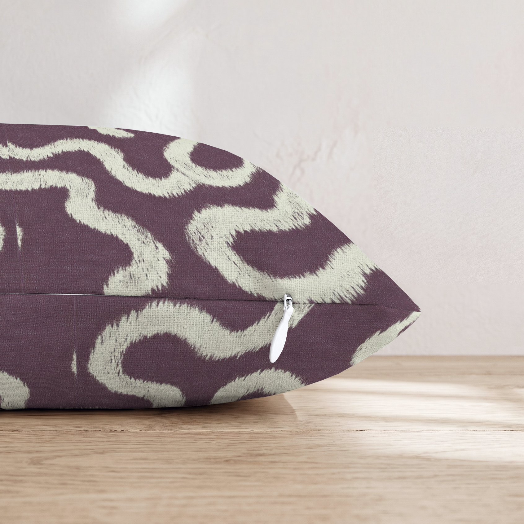 HH837493 HH837493_pillow_edge_zipper.png
