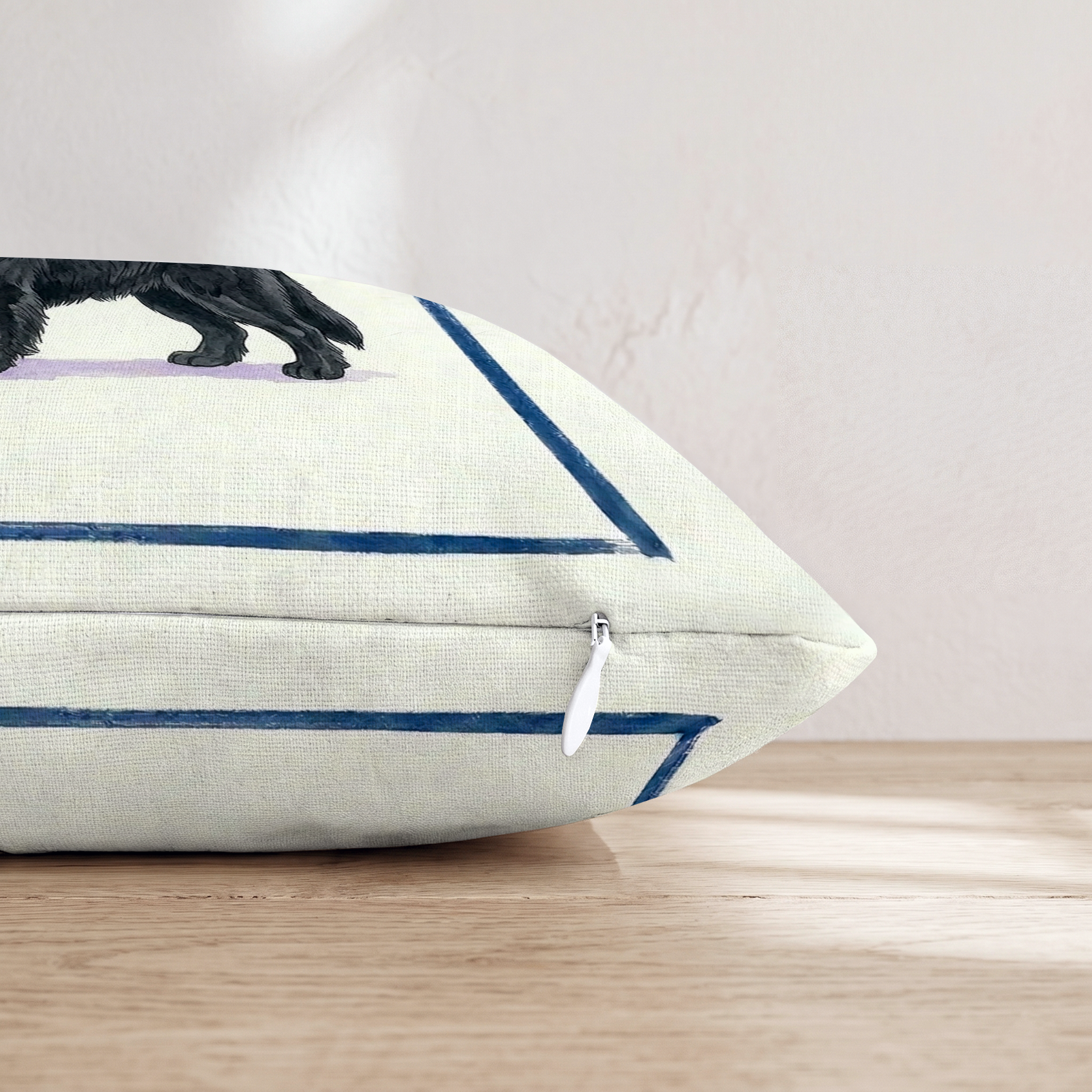 HH839372 HH839372_pillow_edge_zipper.png
