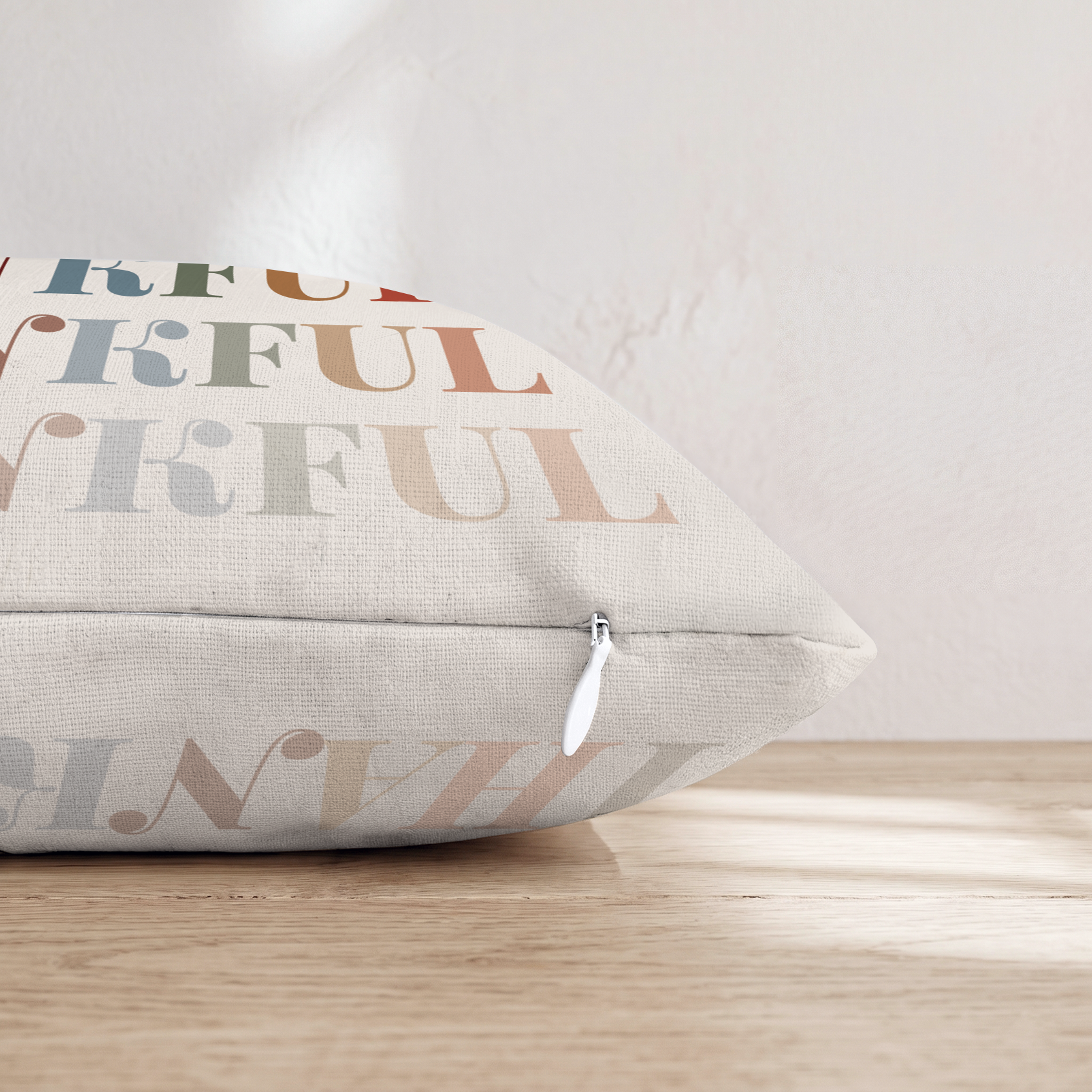 HH842743 HH842743_pillow_edge_zipper.png