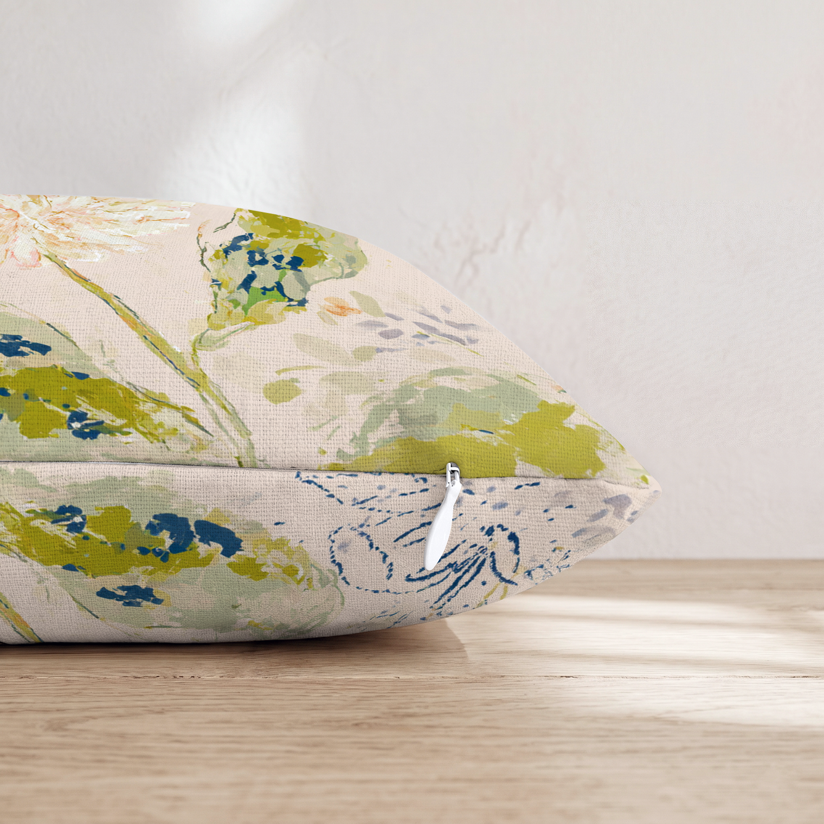 HH846291 HH846291_pillow_edge_zipper.png