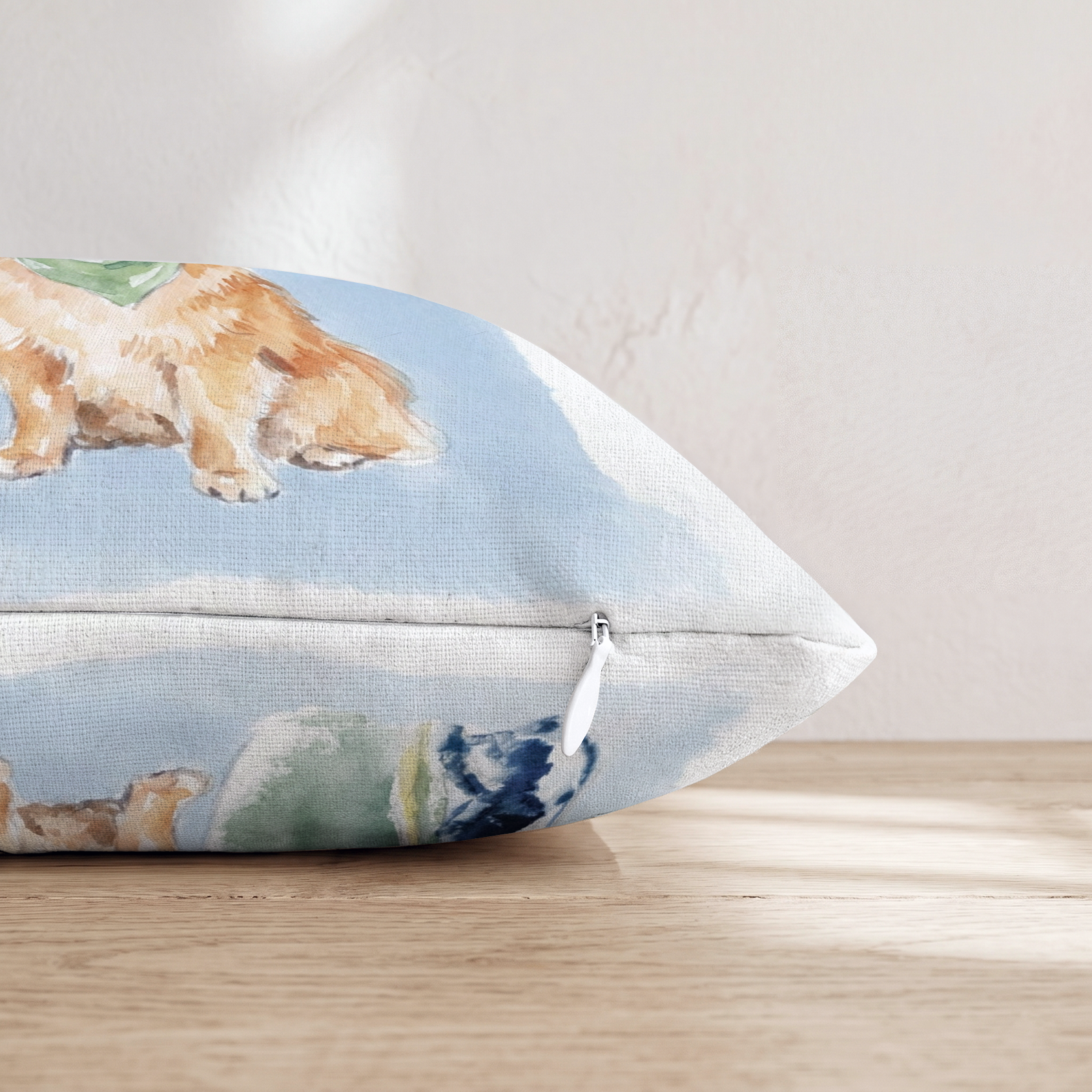HH884393 HH884393_pillow_edge_zipper.png