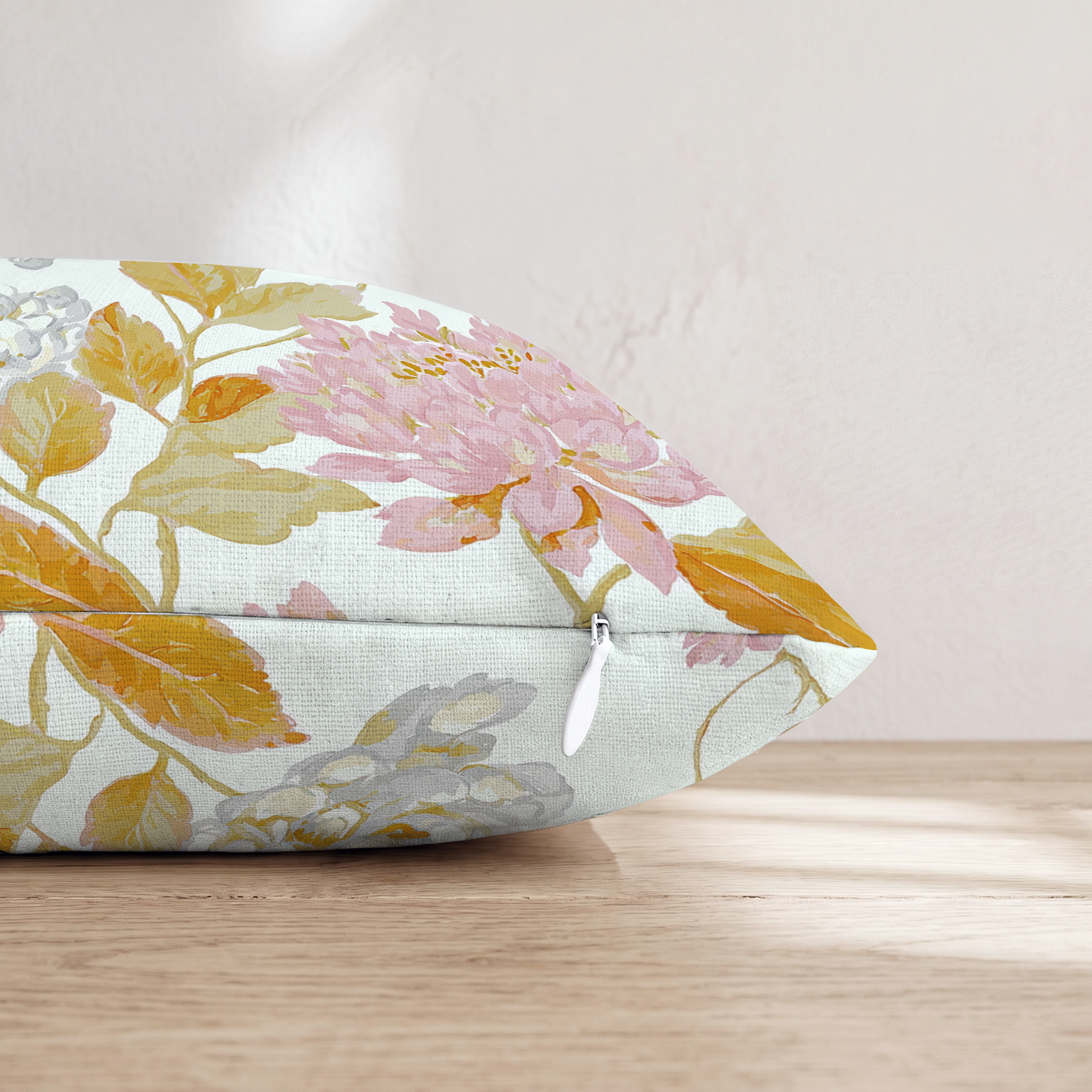 HH885673 HH885673_pillow_edge_zipper.png