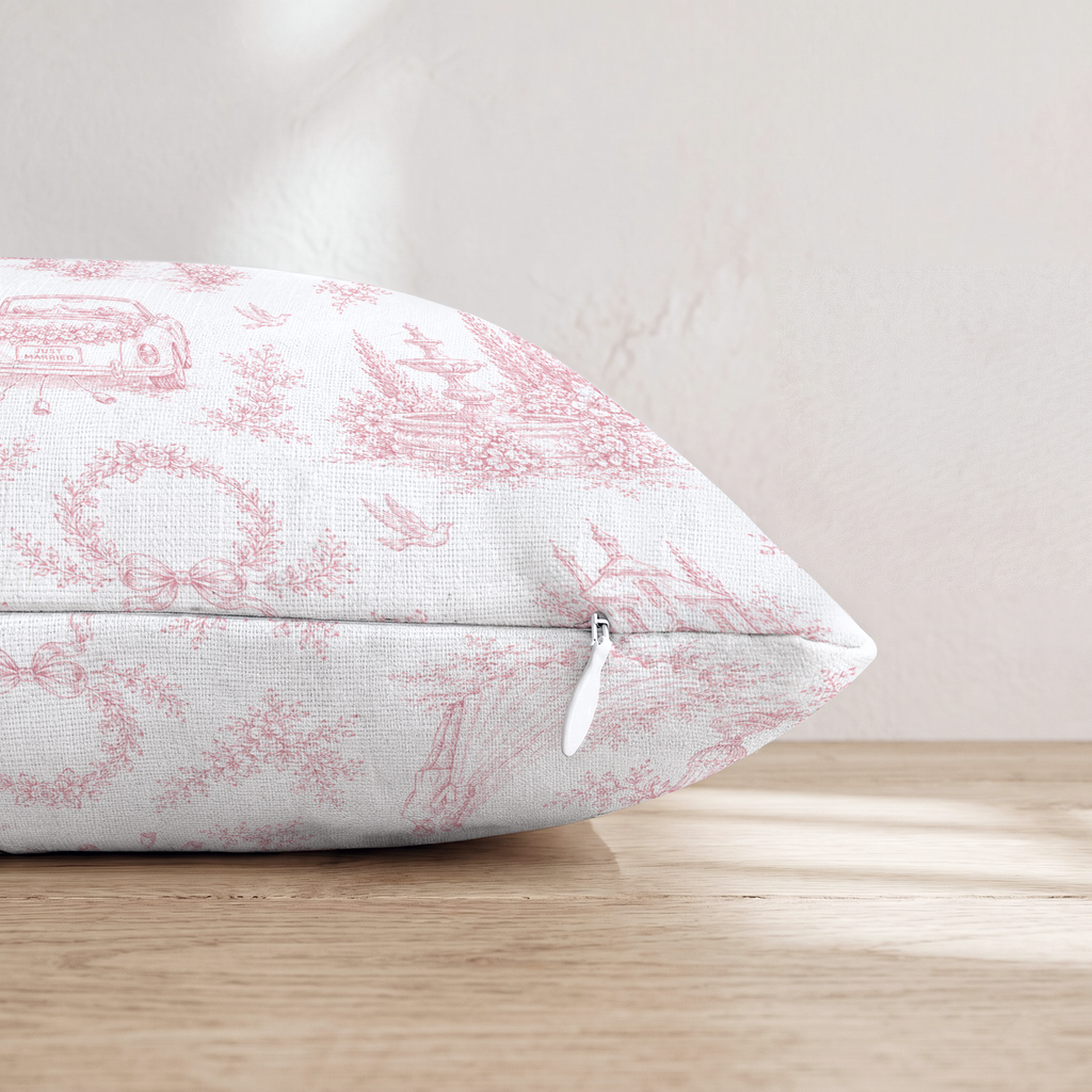 HH885775 HH885775_pillow_edge_zipper.png