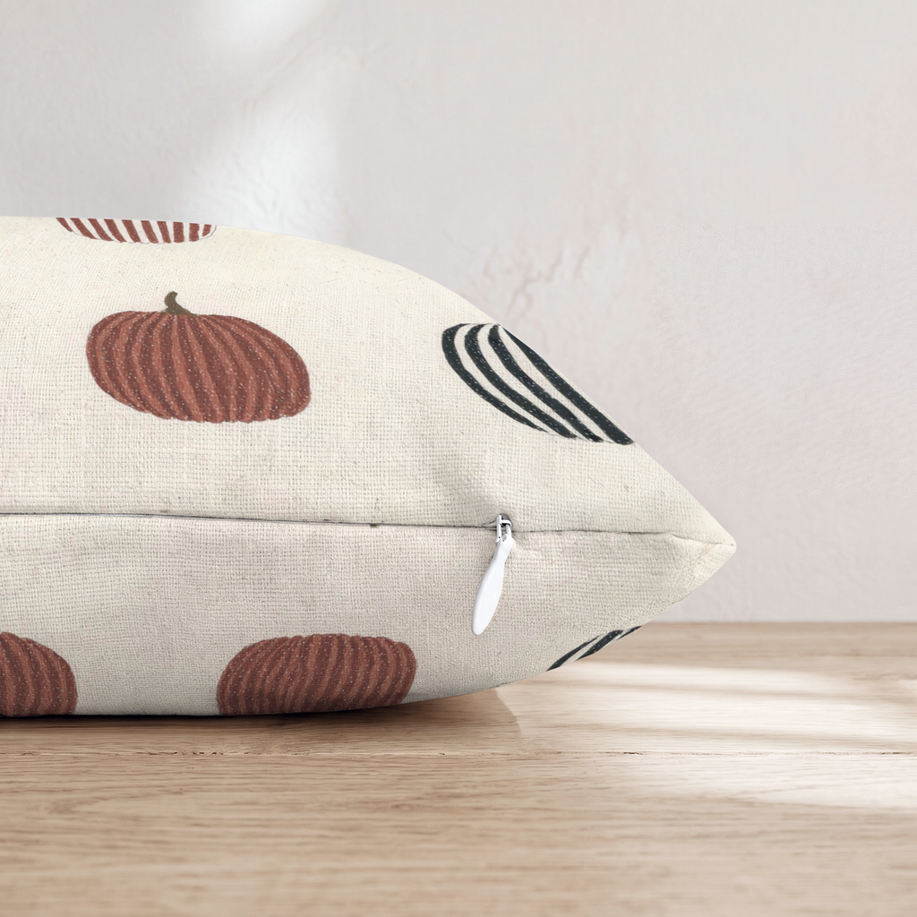HH905825 HH905825_pillow_edge_zipper.png