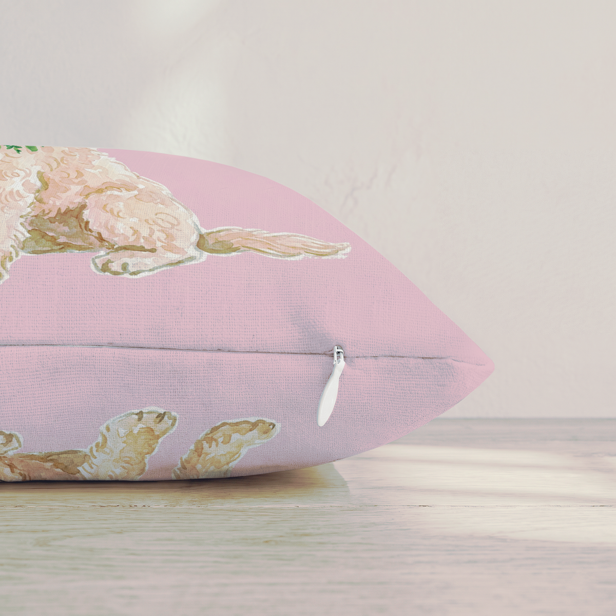 Goldendoodle Berry Wreath Throw Pillow — Pillow Edge Zipper | hh:zipper:colorfix-20261006