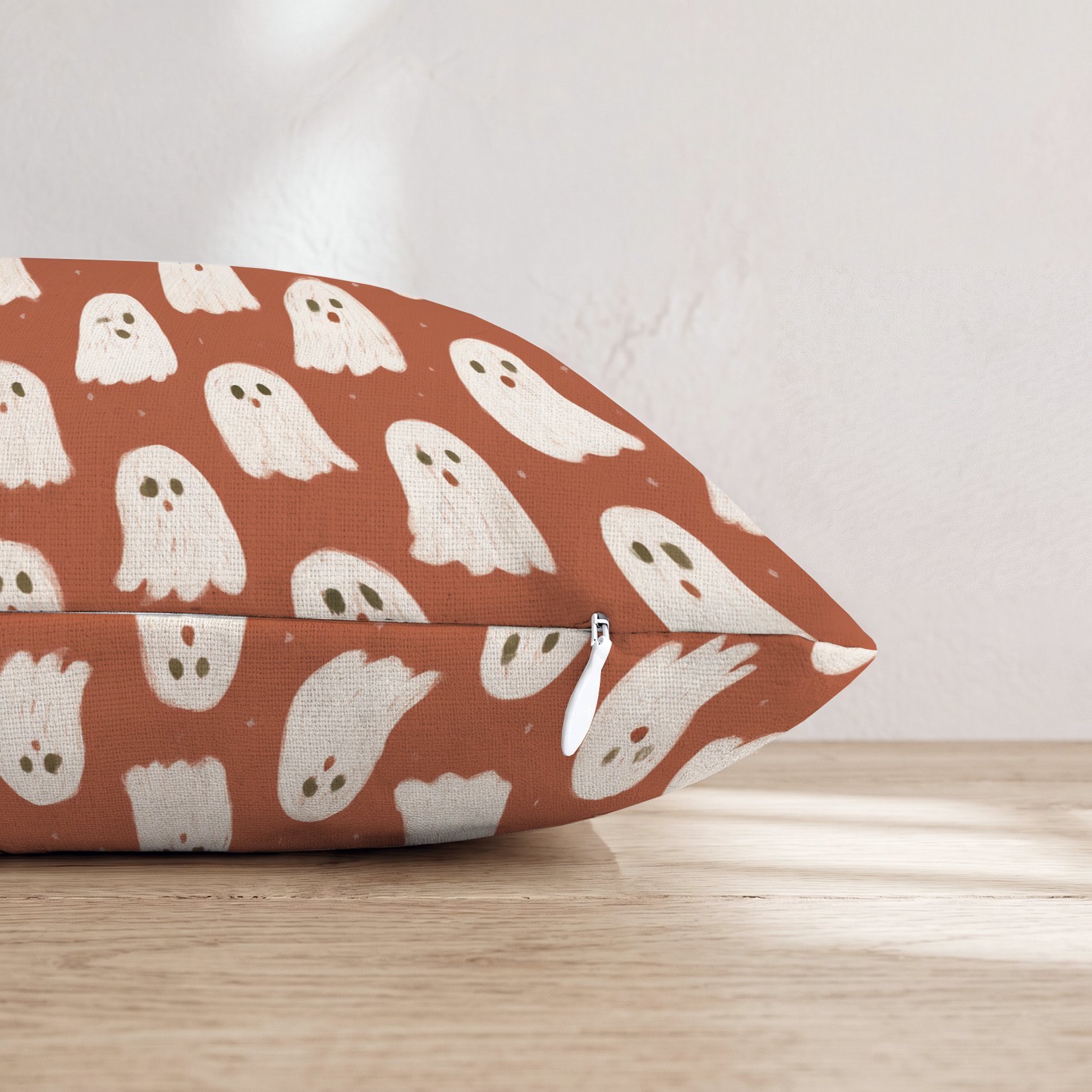 HH918773 HH918773_pillow_edge_zipper.png