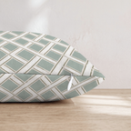 HH924716 HH924716_pillow_edge_zipper.png