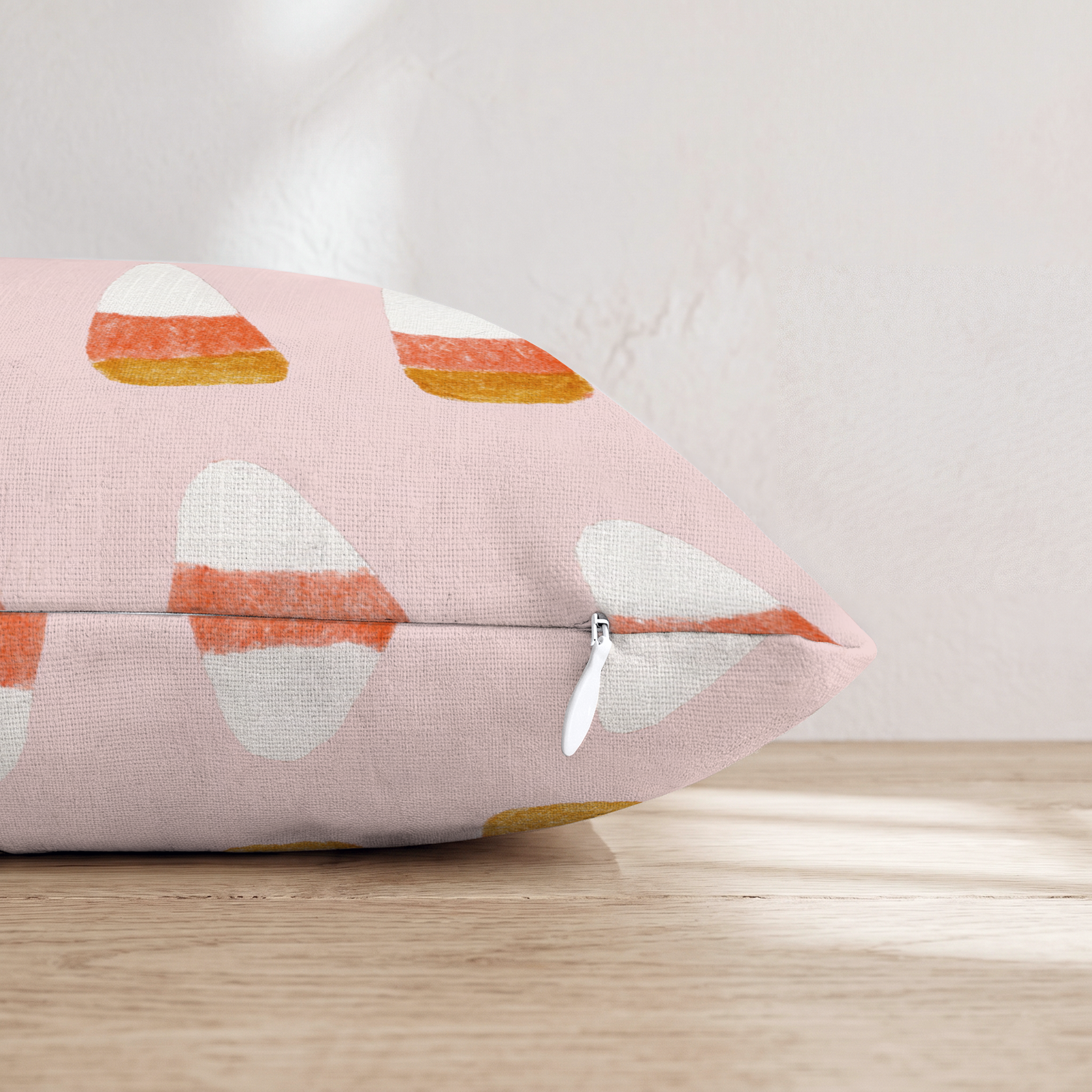 HH937750 HH937750_pillow_edge_zipper.png