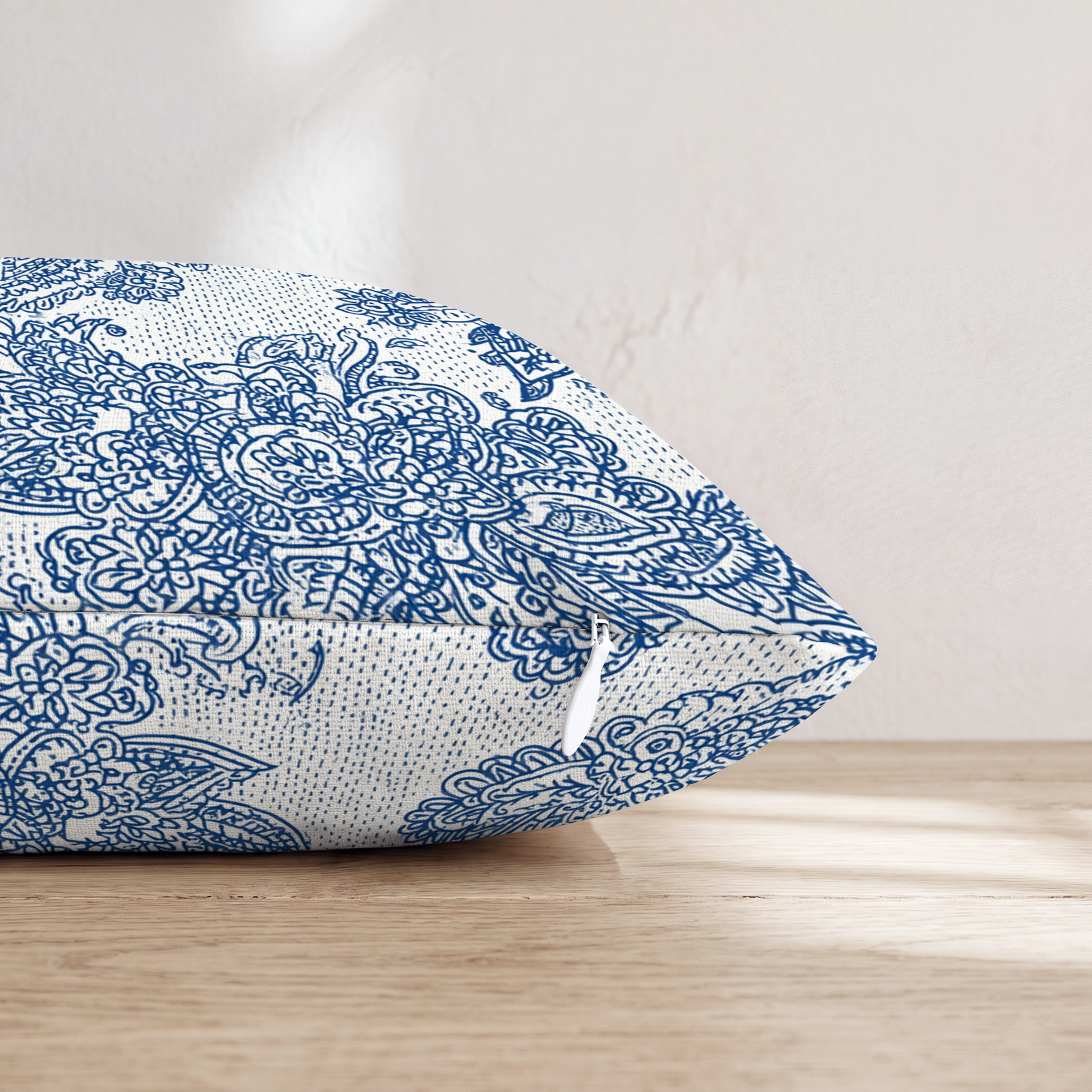 HH949067 HH949067_pillow_edge_zipper.png
