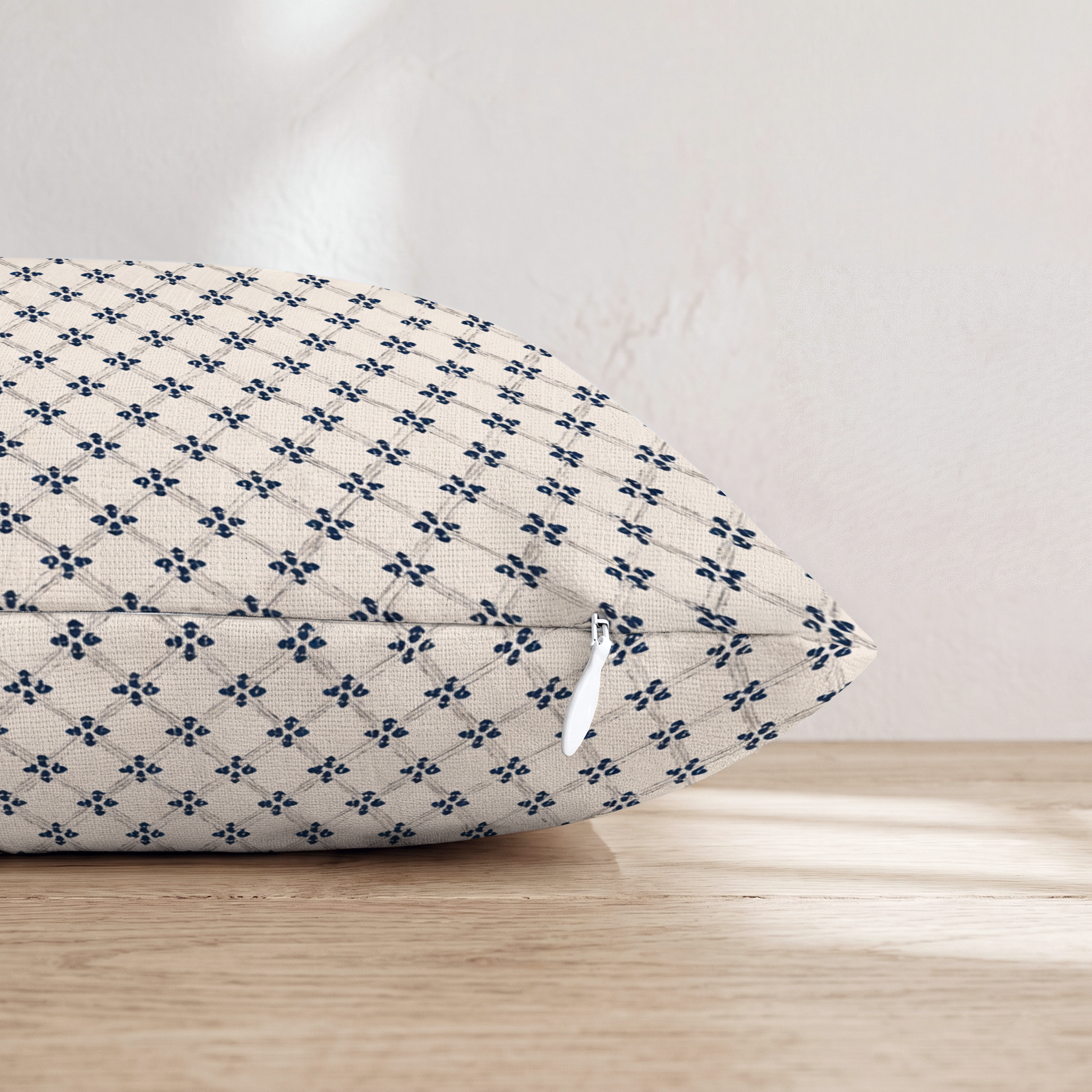 HH981331 HH981331_pillow_edge_zipper.png