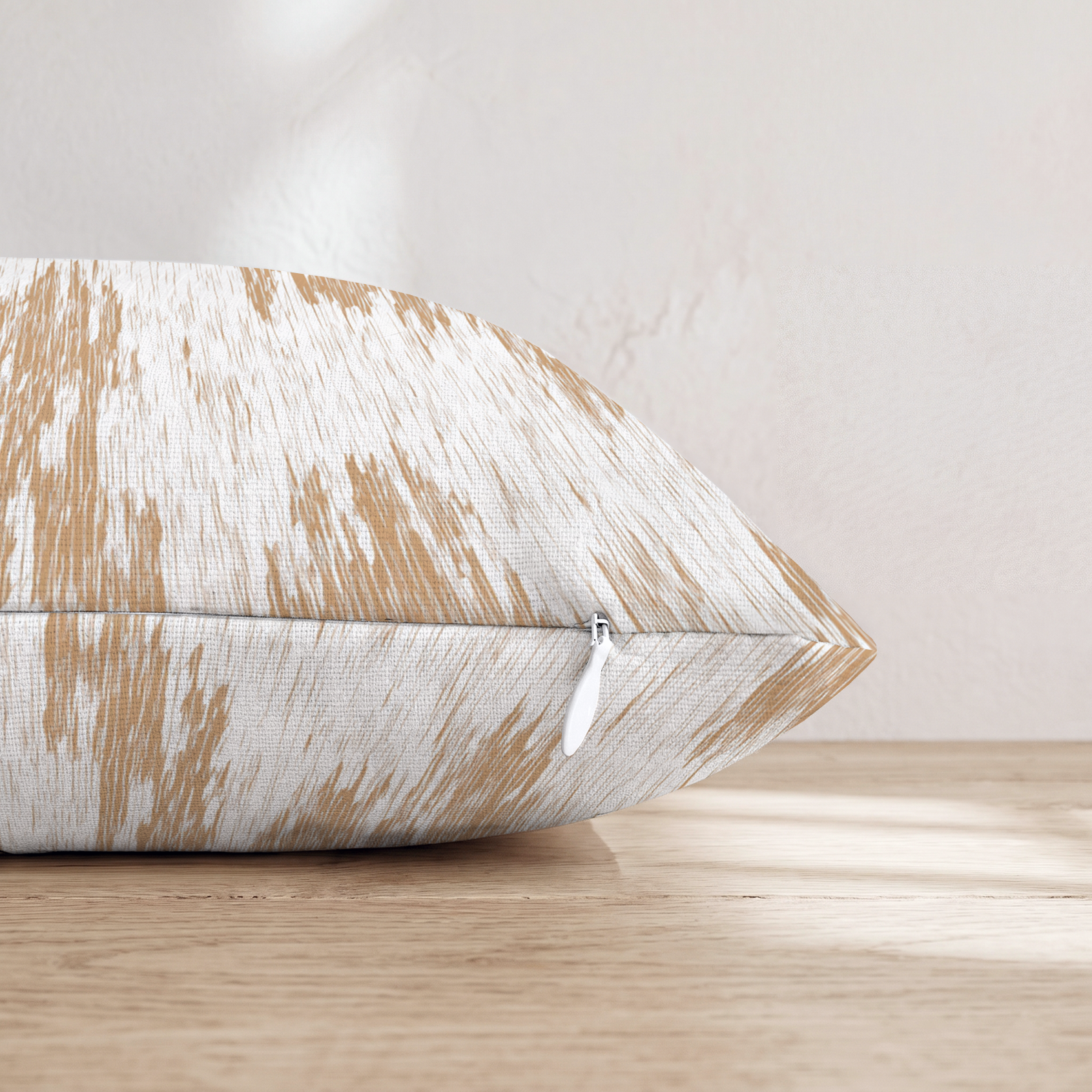 LR212061 LR212061_pillow_edge_zipper.png