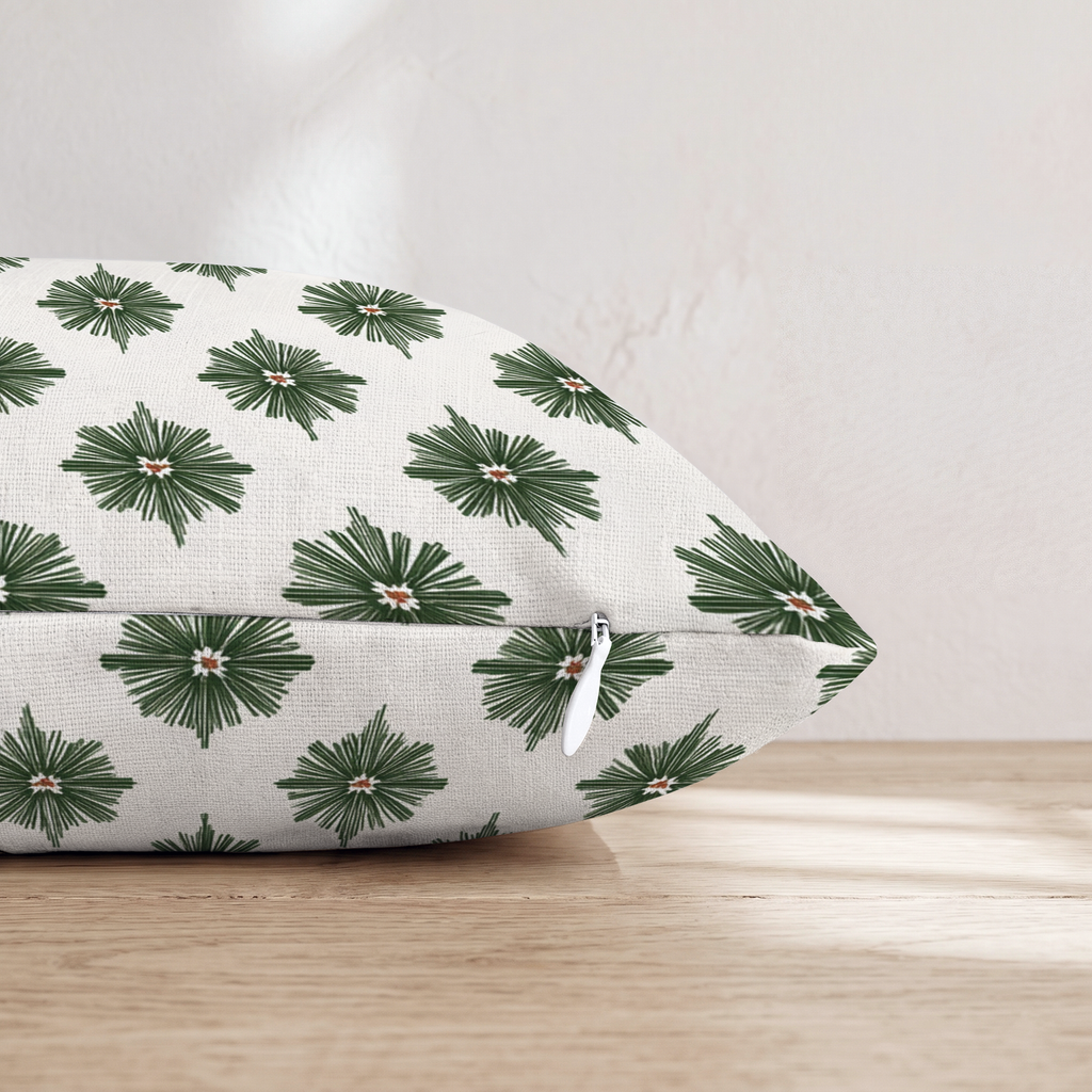 LR355693 LR355693_pillow_edge_zipper.png