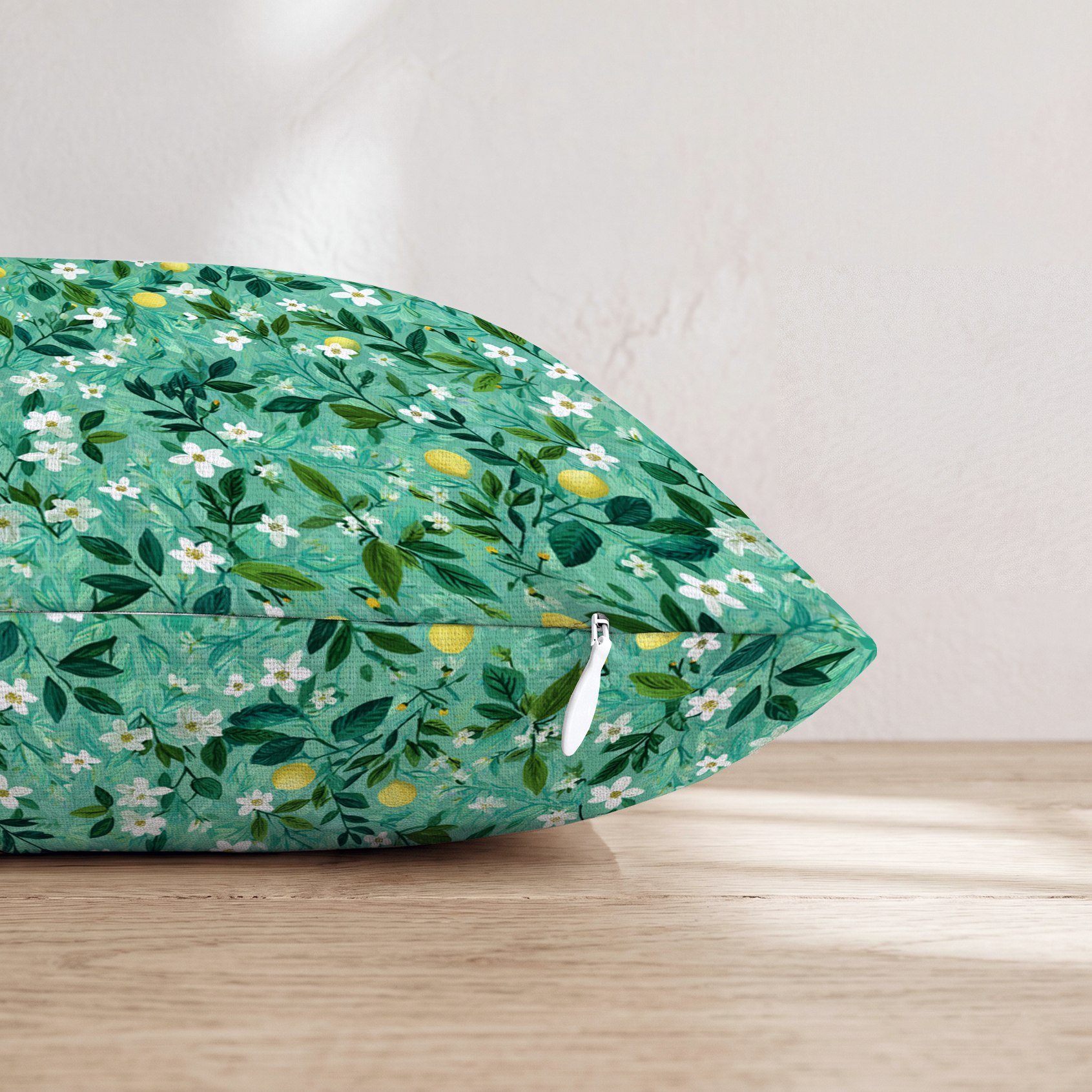 LR393163 LR393163_pillow_edge_zipper.png