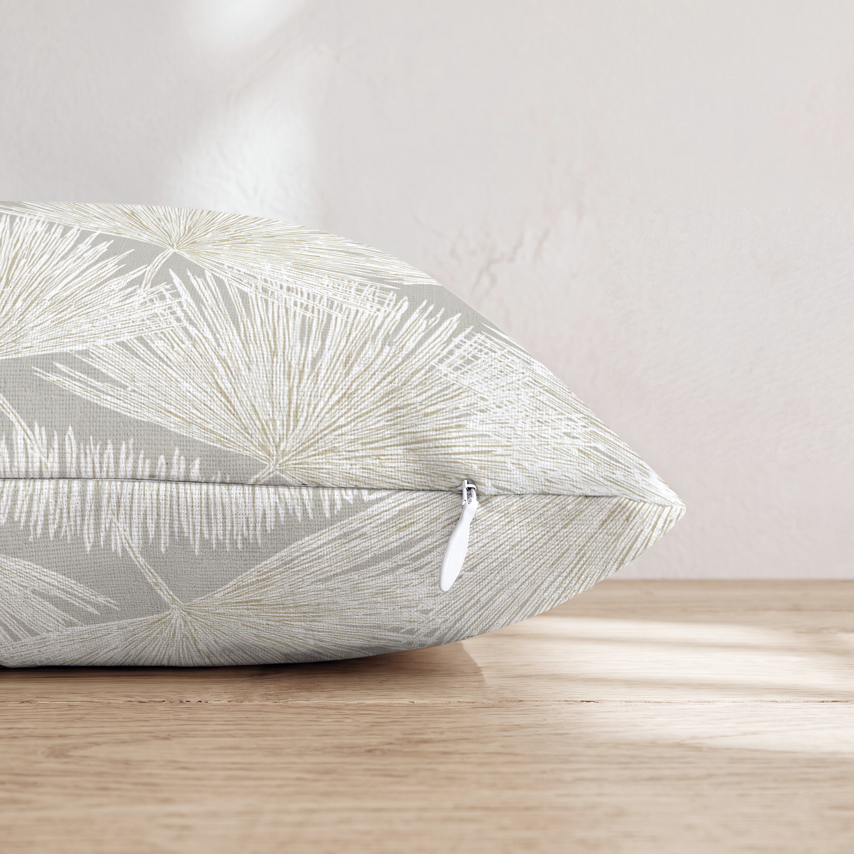 LR544769 LR544769_pillow_edge_zipper.png