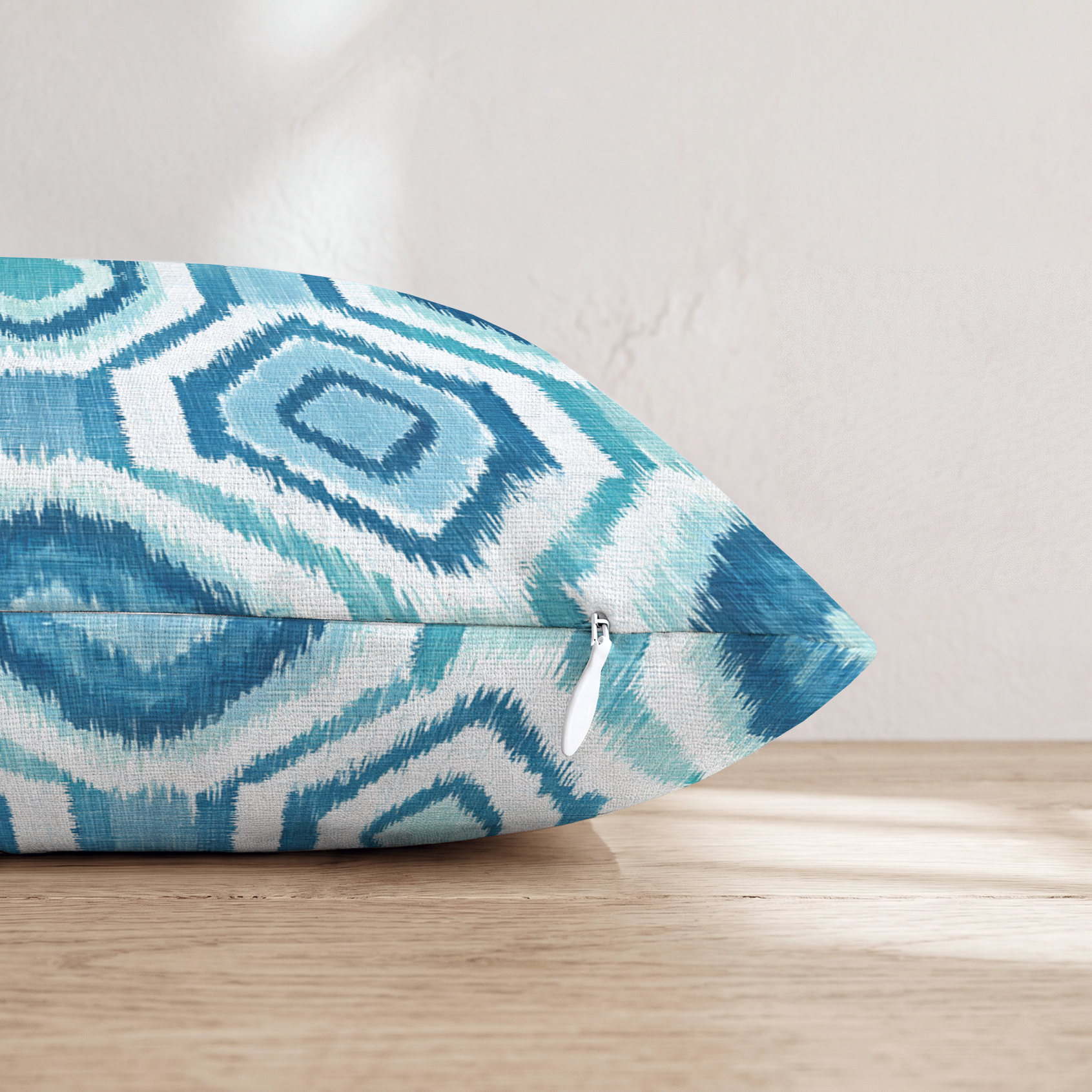 LR558008 LR558008_pillow_edge_zipper.png