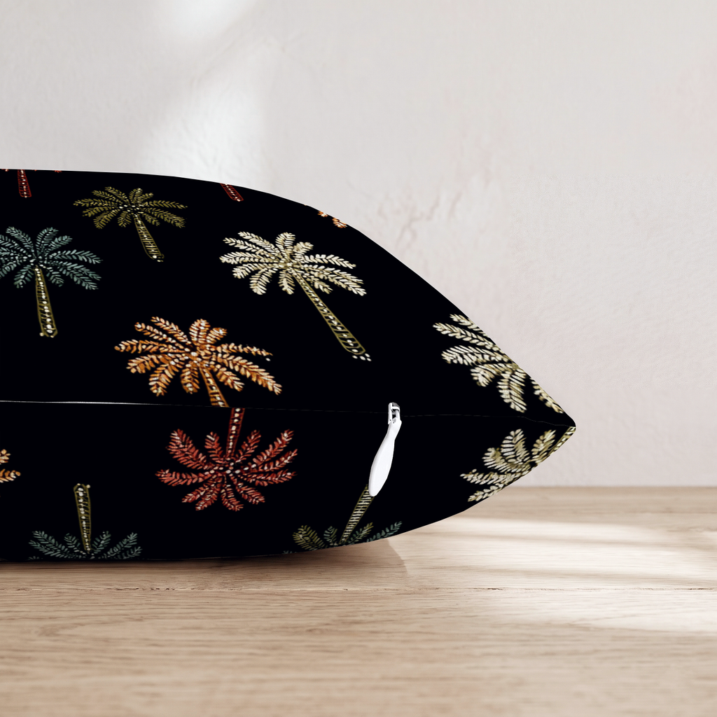 LR593672 LR593672_pillow_edge_zipper.png