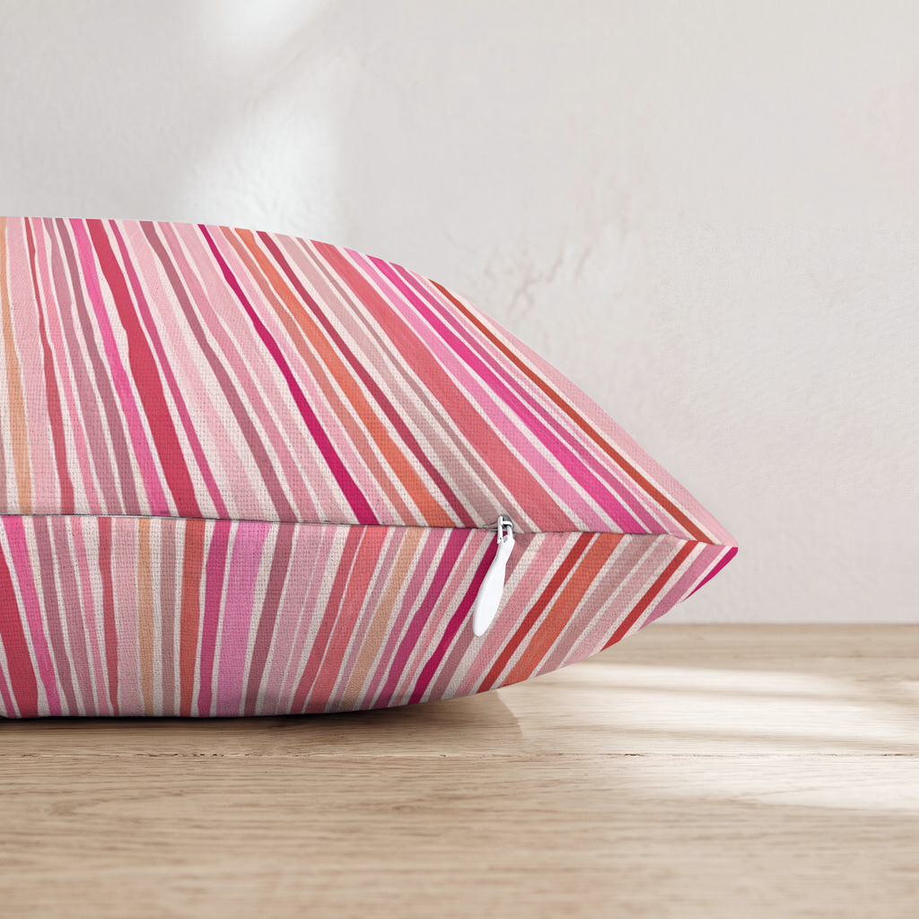 LR641800 LR641800_pillow_edge_zipper.png