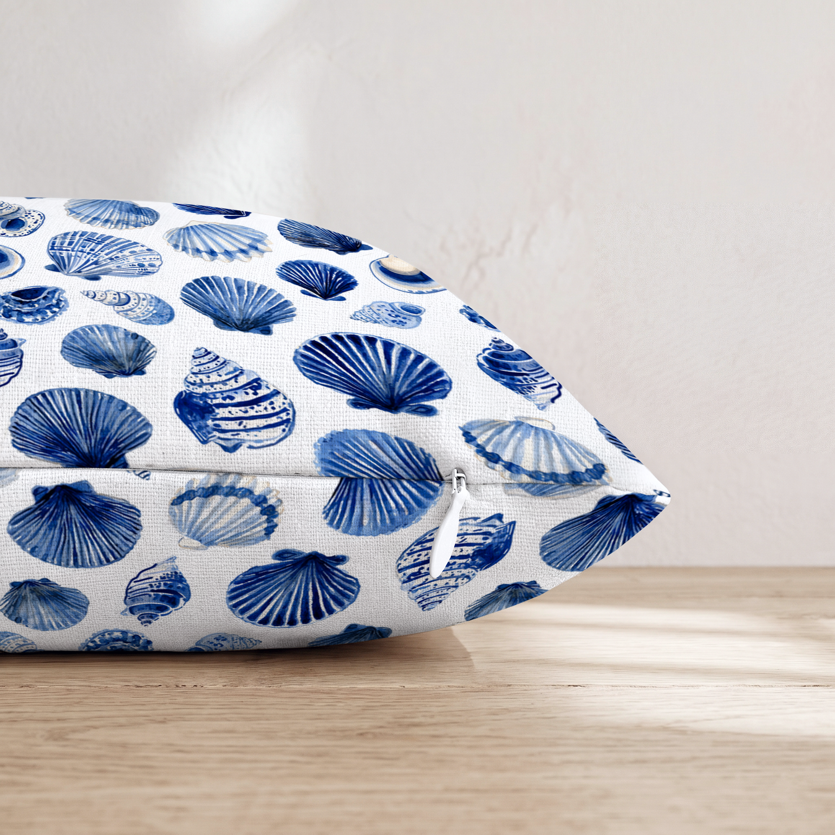 LR723413 LR723413_pillow_edge_zipper.png