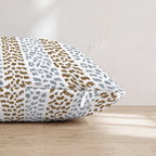 LR744045 LR744045_pillow_edge_zipper.png