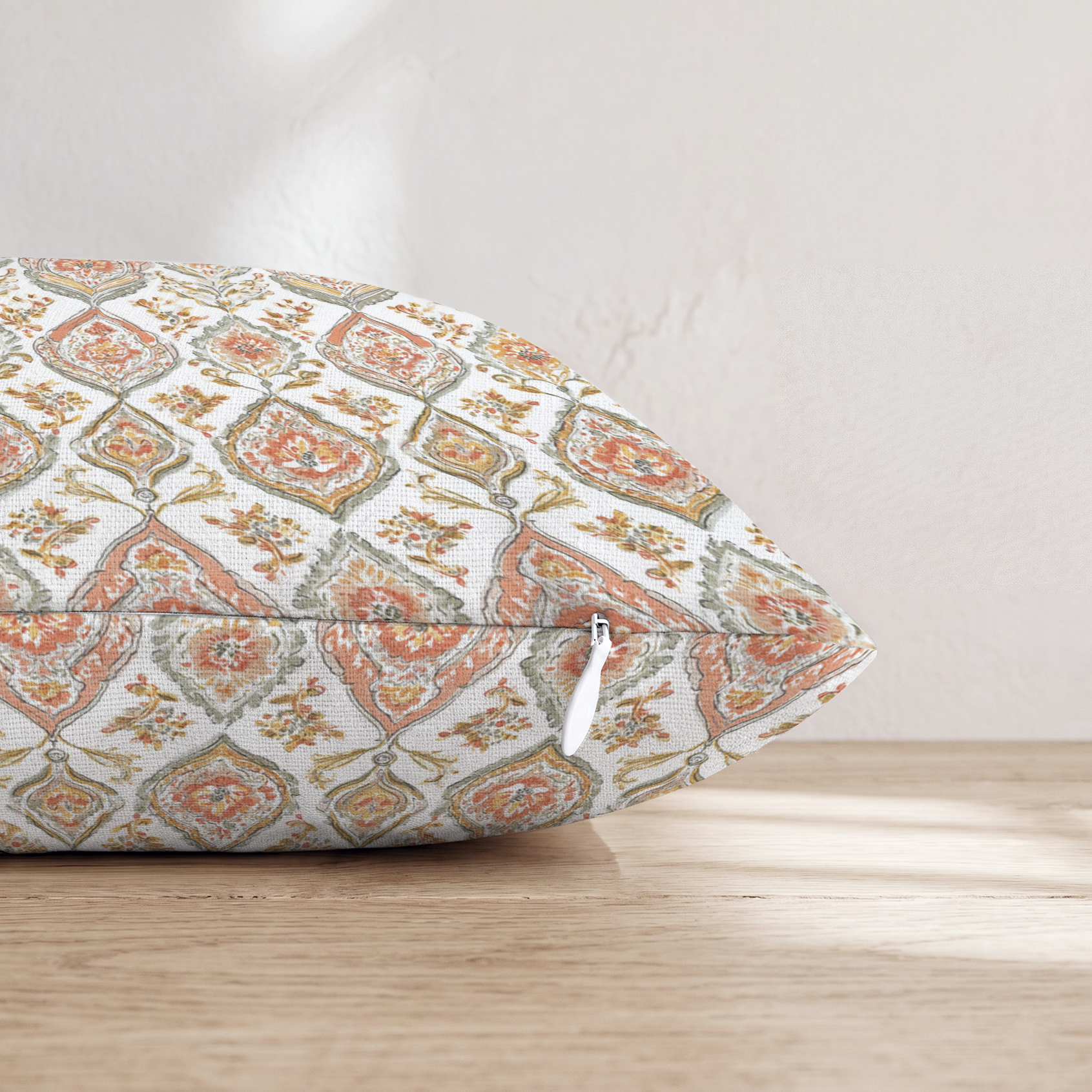 LR828850 LR828850_pillow_edge_zipper.png