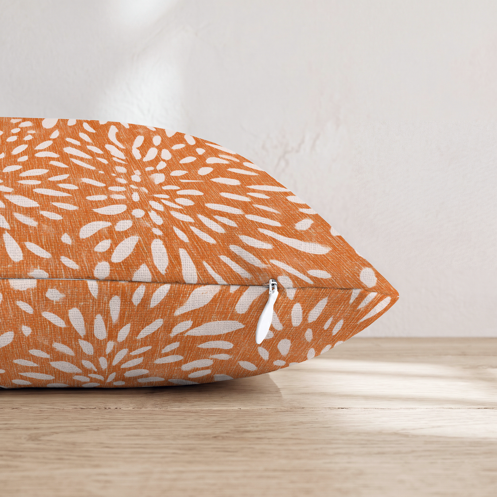 LR971472 LR971472_pillow_edge_zipper.png