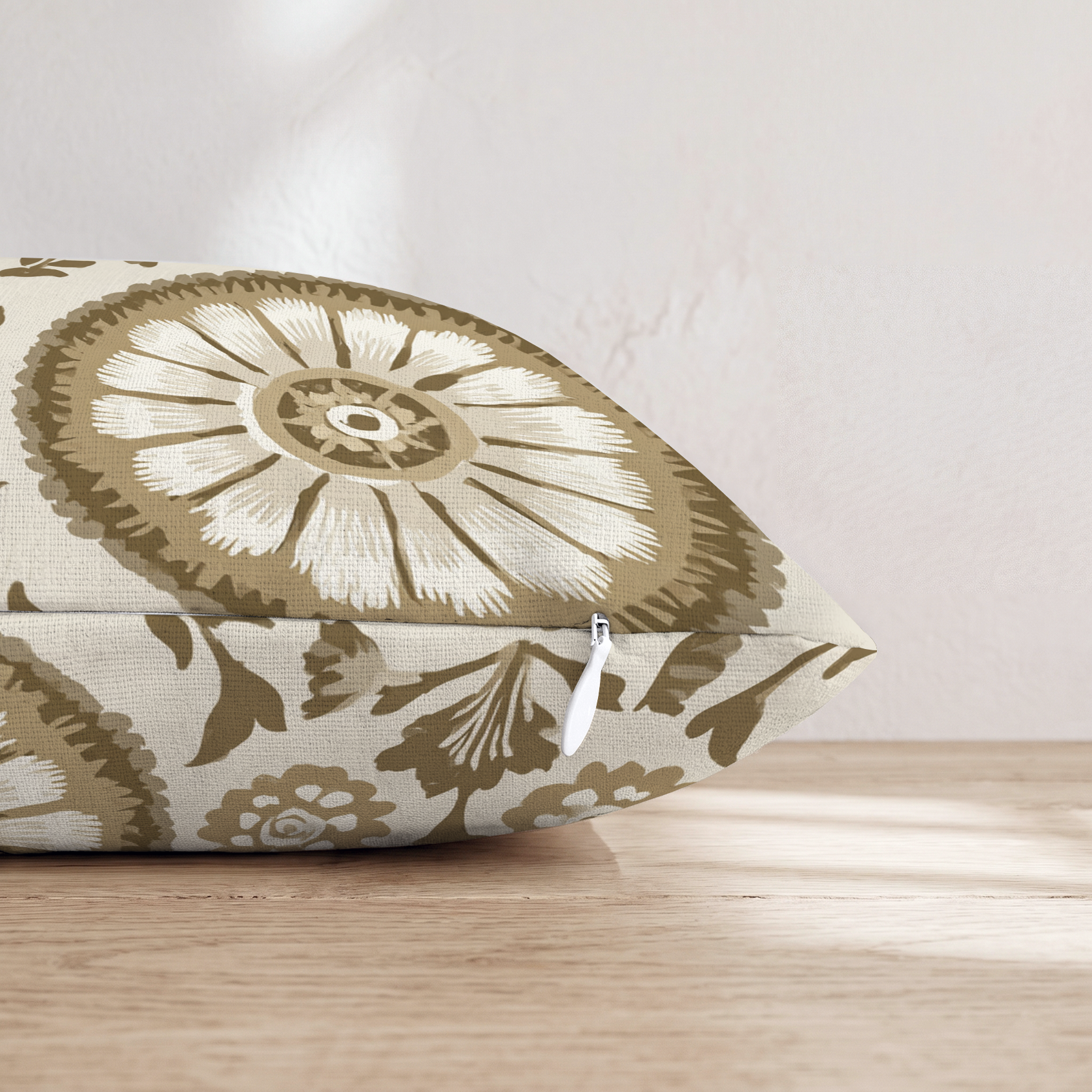 LR989072 LR989072_pillow_edge_zipper.png