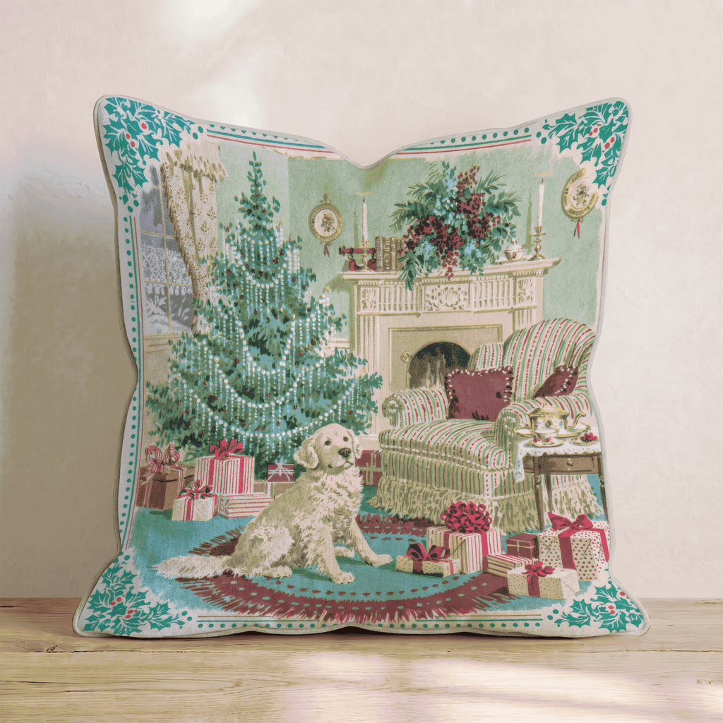 Golden Retriever Holly Parlor Throw Pillow - Hillcroft Home