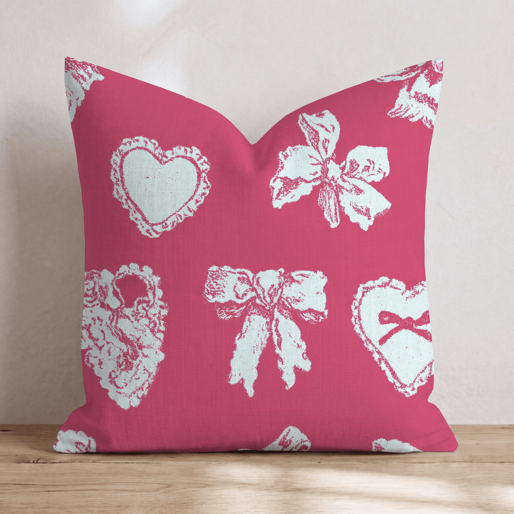 Loves me Knot Throw Pillow - Hillcroft Home